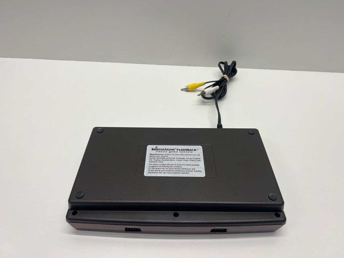 INTELLIVISION FLASHBACK CONSOLE (P03064480)