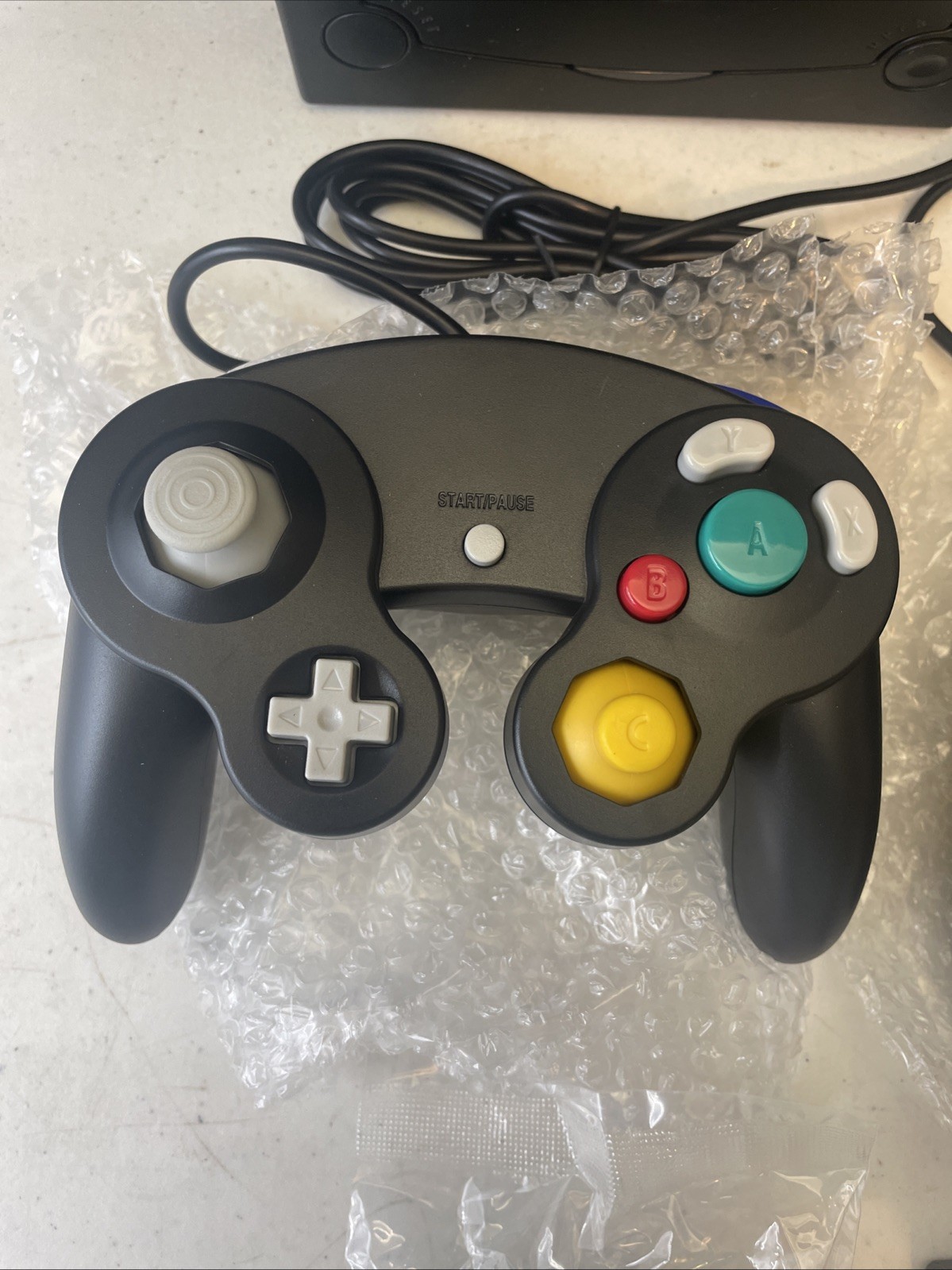 Nintendo GameCube Video Game Console DOL-101 USA Black. 2 Controllers 3 Games