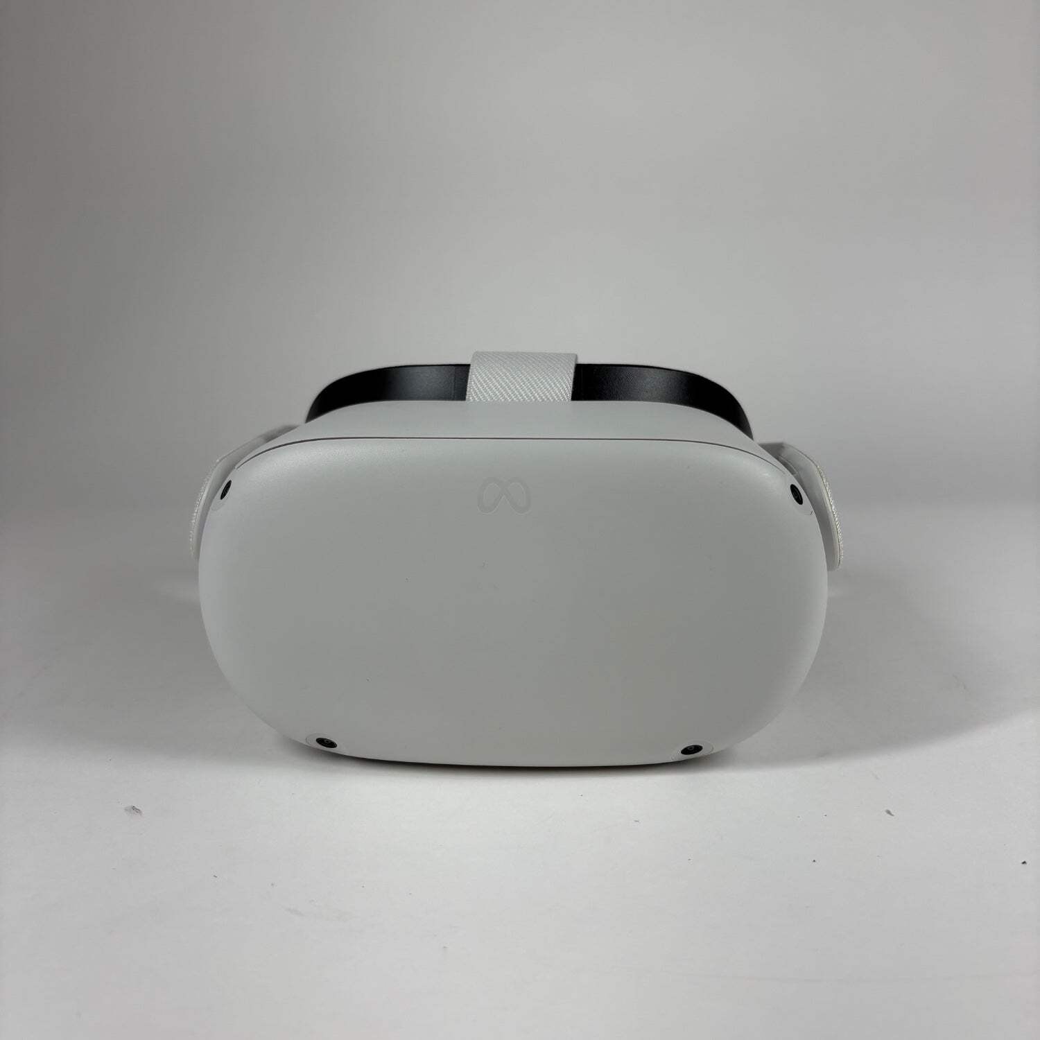 Meta Quest 2 128GB Standalone All-in-One VR Headset KW49CM