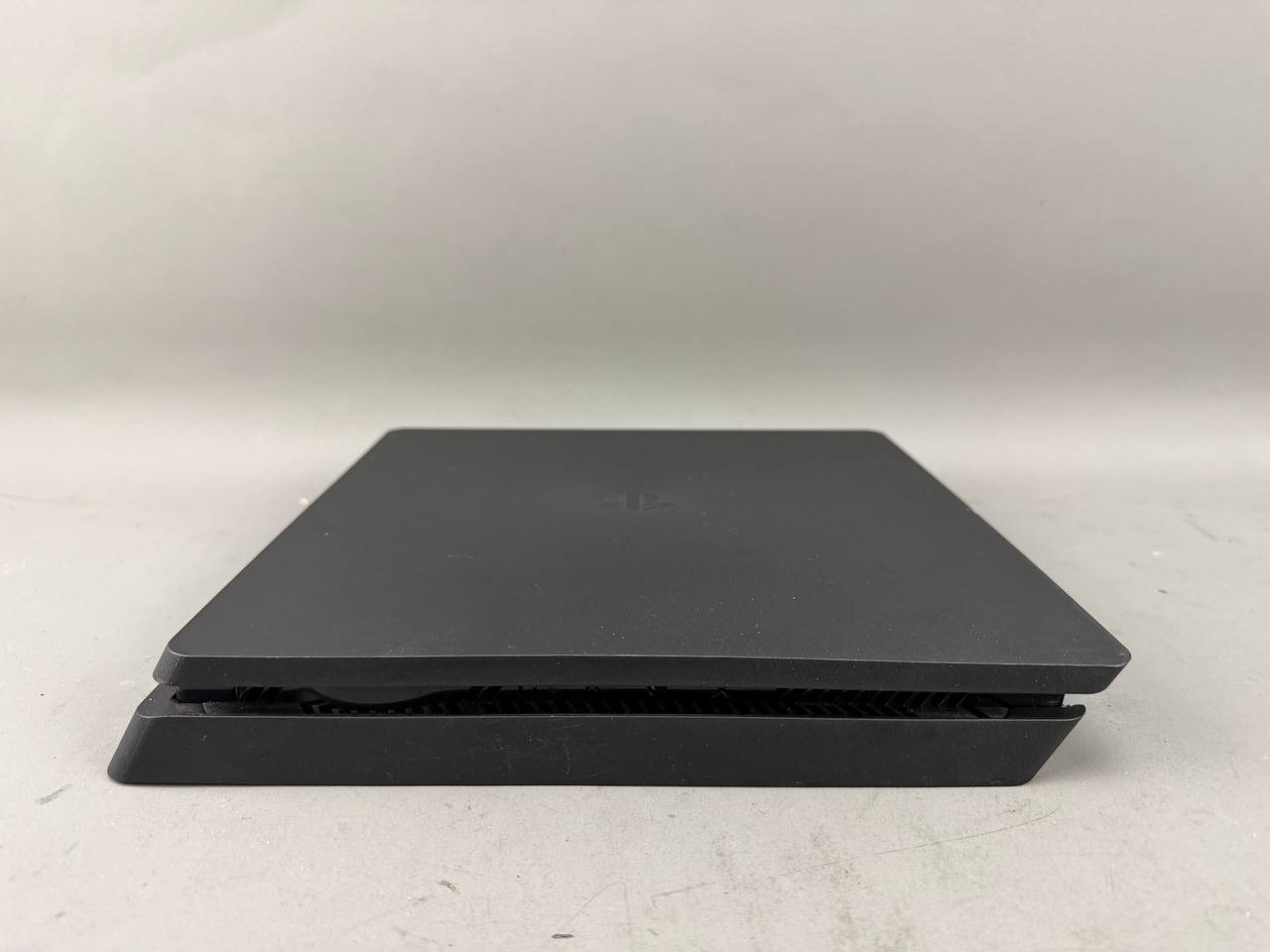 Sony PlayStation 4 Slim 1TB Black Console CUH-2115B W/ Original Box