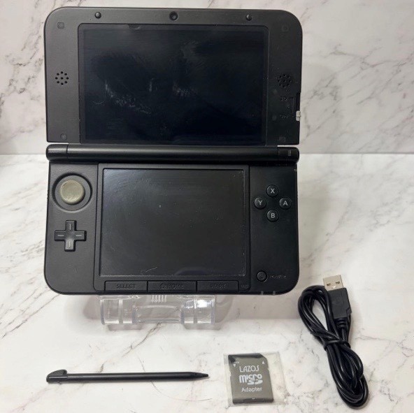 Nintendo 3DS XL Black×Silver [Working condition, with accessories included]