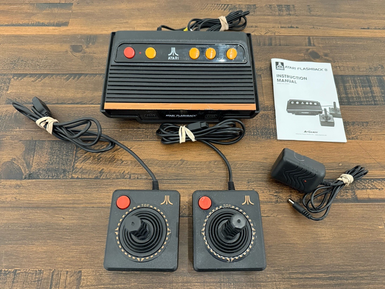 Atari Flashback Console 105 Built In Games 40th Anniversary 2 Controllers AV EUC