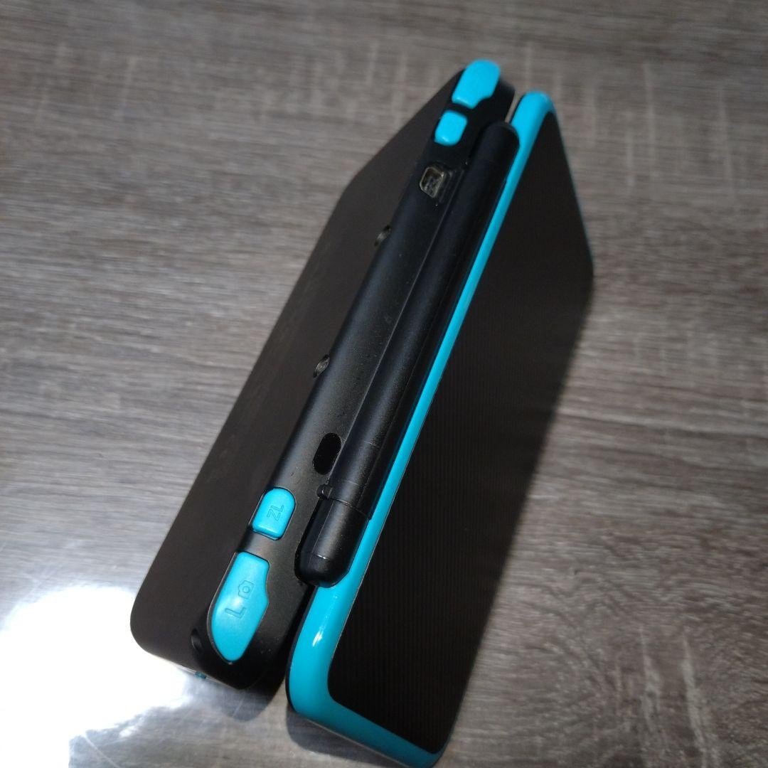 Nintendo New 2DS LL Black x Turquoise Console