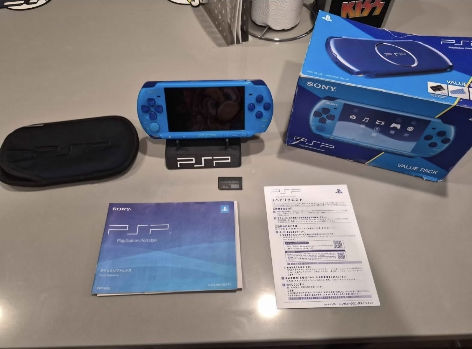 Sony PSP 3000 Aqua Marine Blue w/ Charger, stand, dust cover, 8gb memory stick