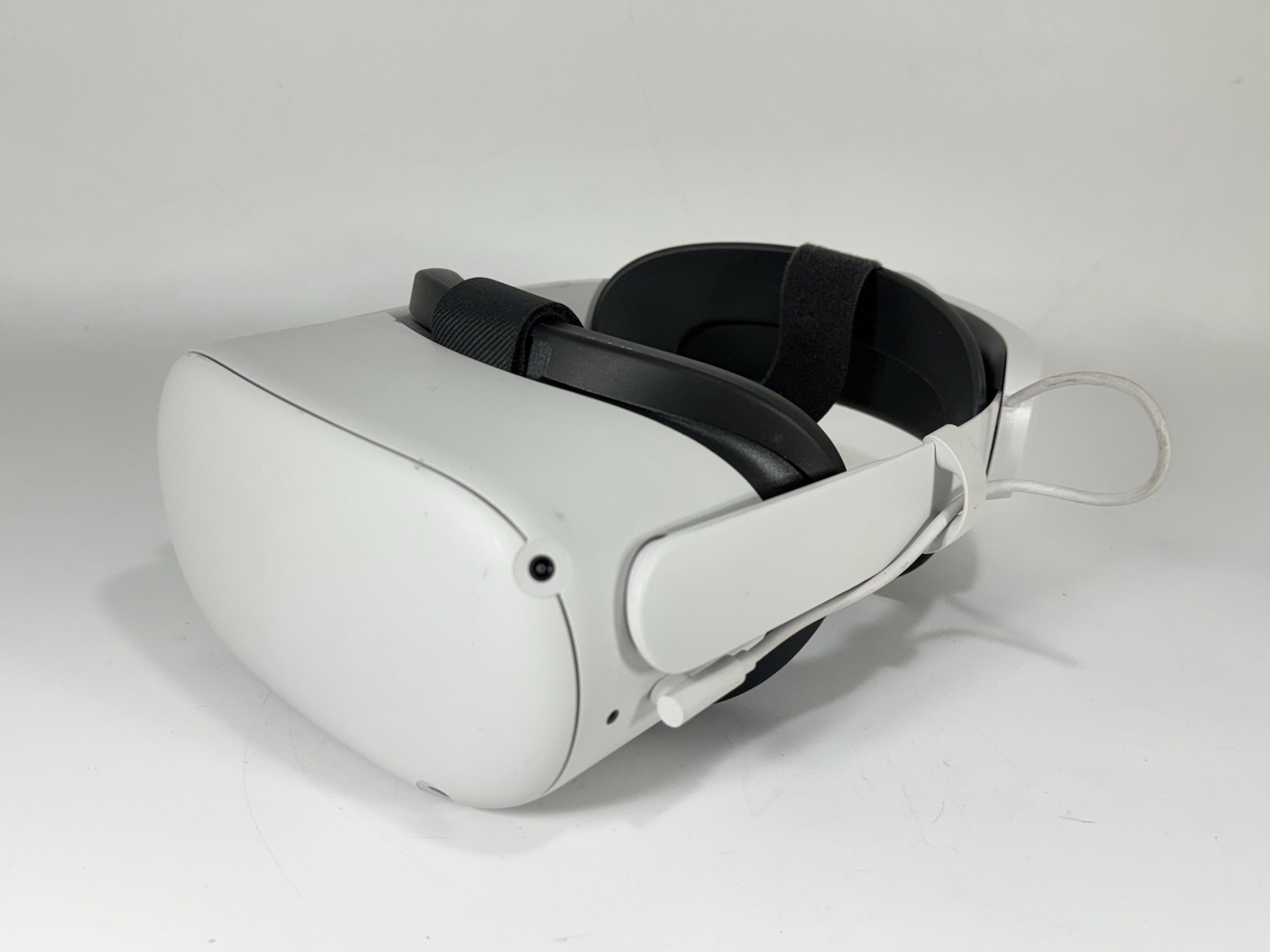 Meta Quest 2 Advanced 256GB All-In-One Virtual Reality Headset with 1 Controller
