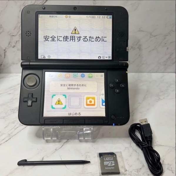 Nintendo 3DS XL Black×Silver [Working condition, with accessories included]