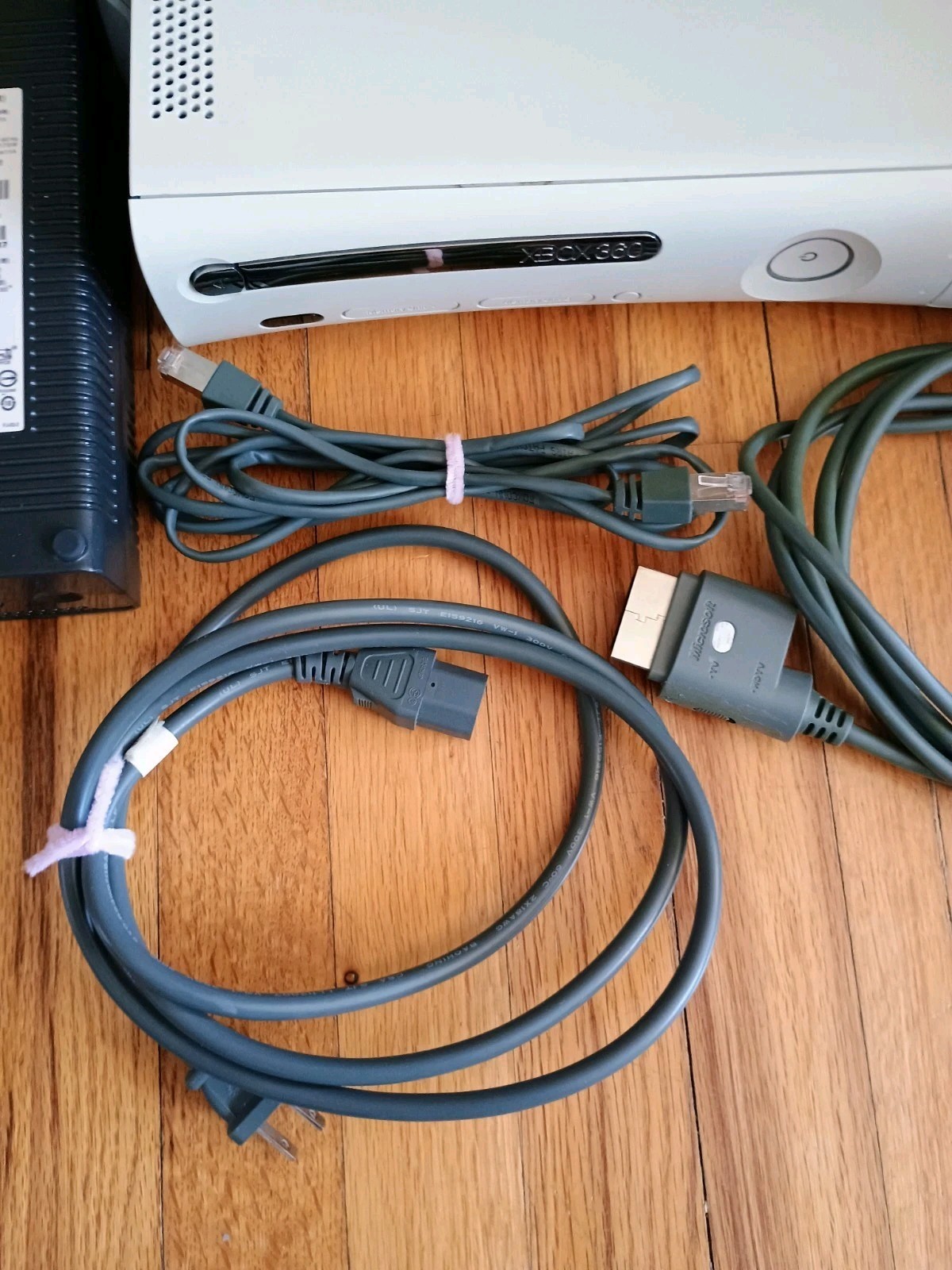 Official Microsoft Xbox 360 60GB Console, Arcade Games, & Wires! Fast Shipping!