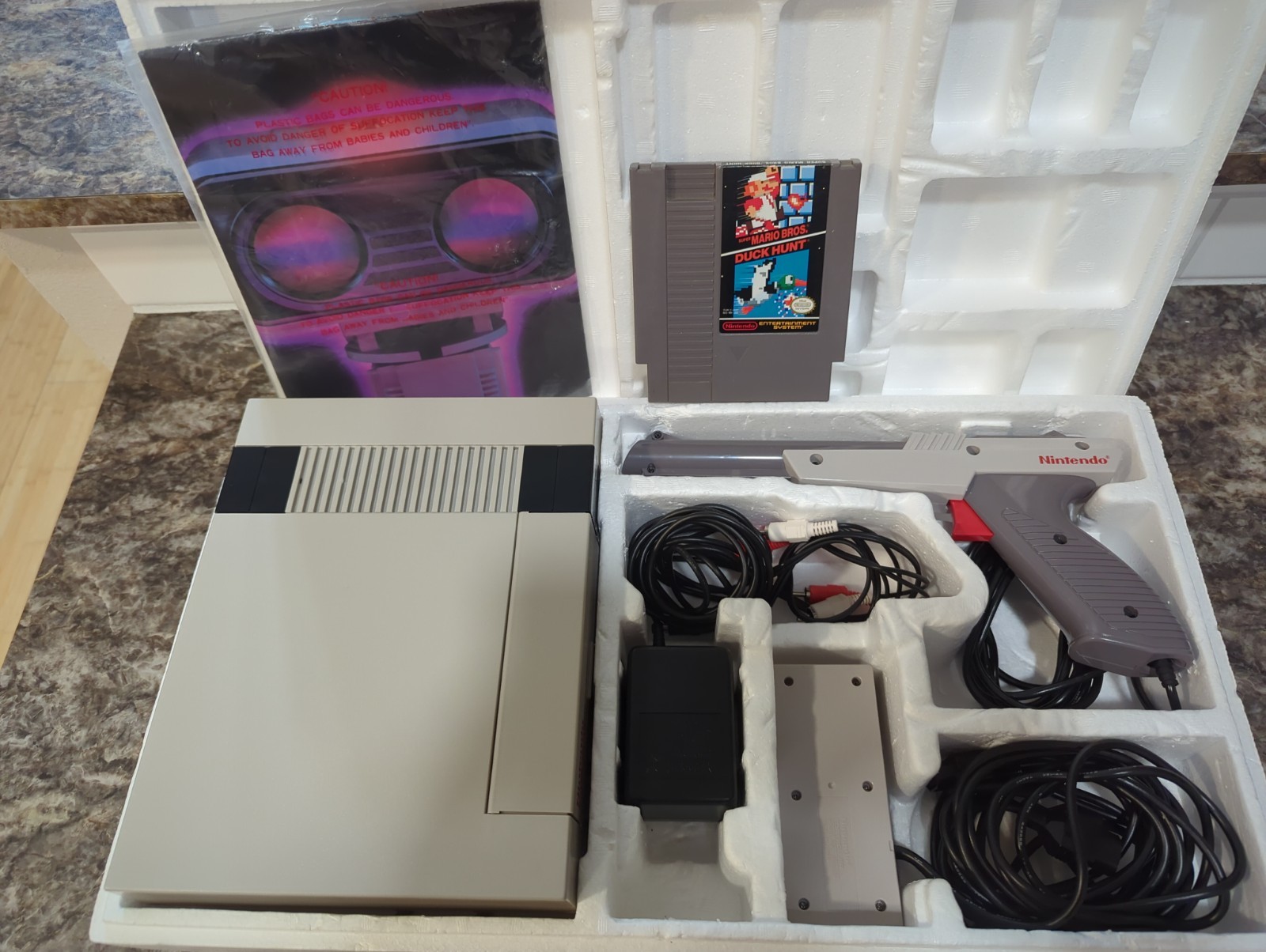 VERY CLEAN Nintendo NES Action Set Console – Complete In Box – Tested