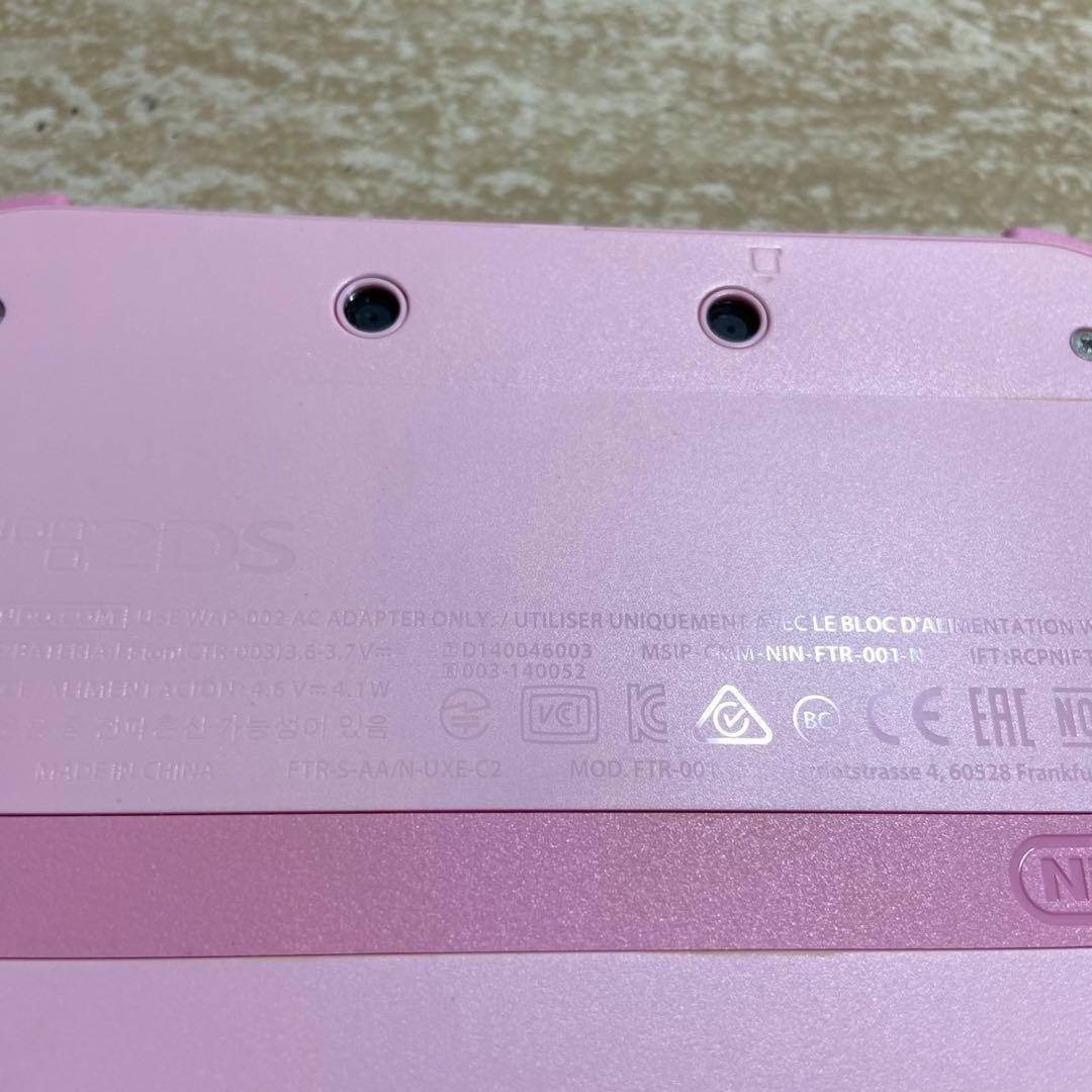 Nintendo 2DS Pink Console Complete Set 6831
