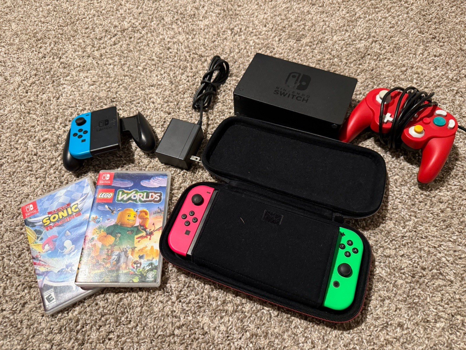 Nintendo Switch HAC-001(-01) 32GB 720p With Dock Charger And Extras READ
