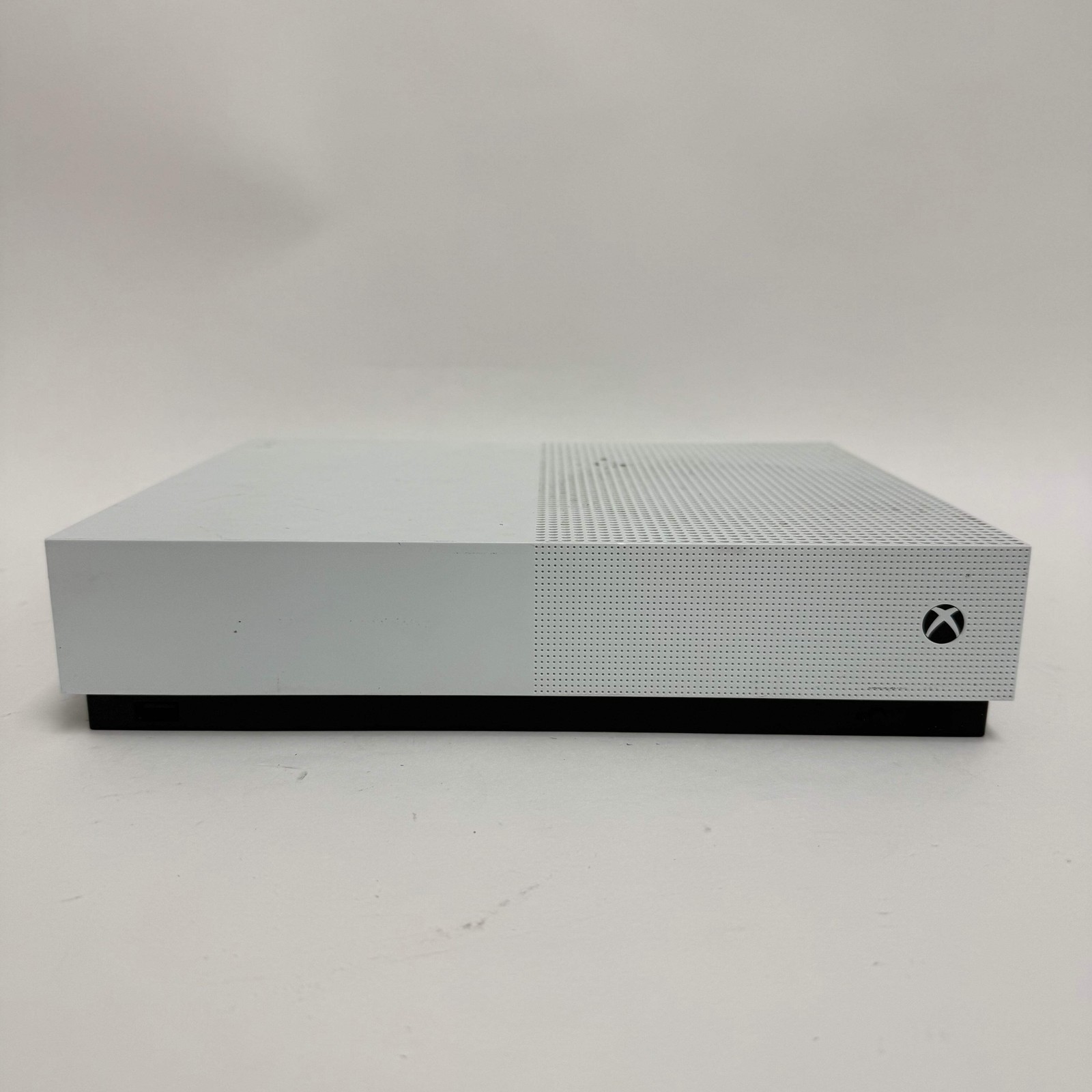 Microsoft Xbox One S All-Digital 1TB Console Gaming System Only Robot White 1681