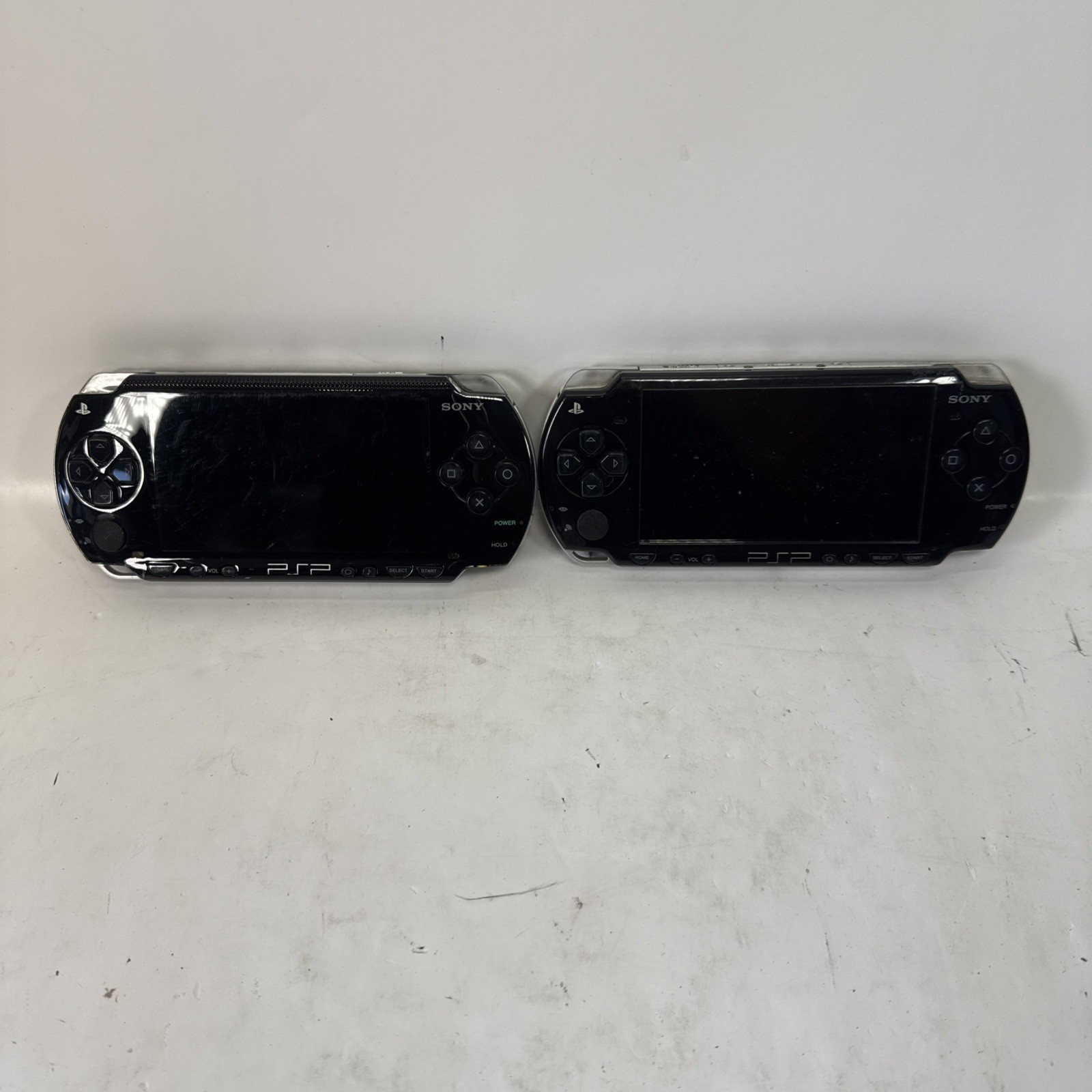 Sony PSP 2001 Slim & PSP 1001 (FOR PARTS REPAIR)