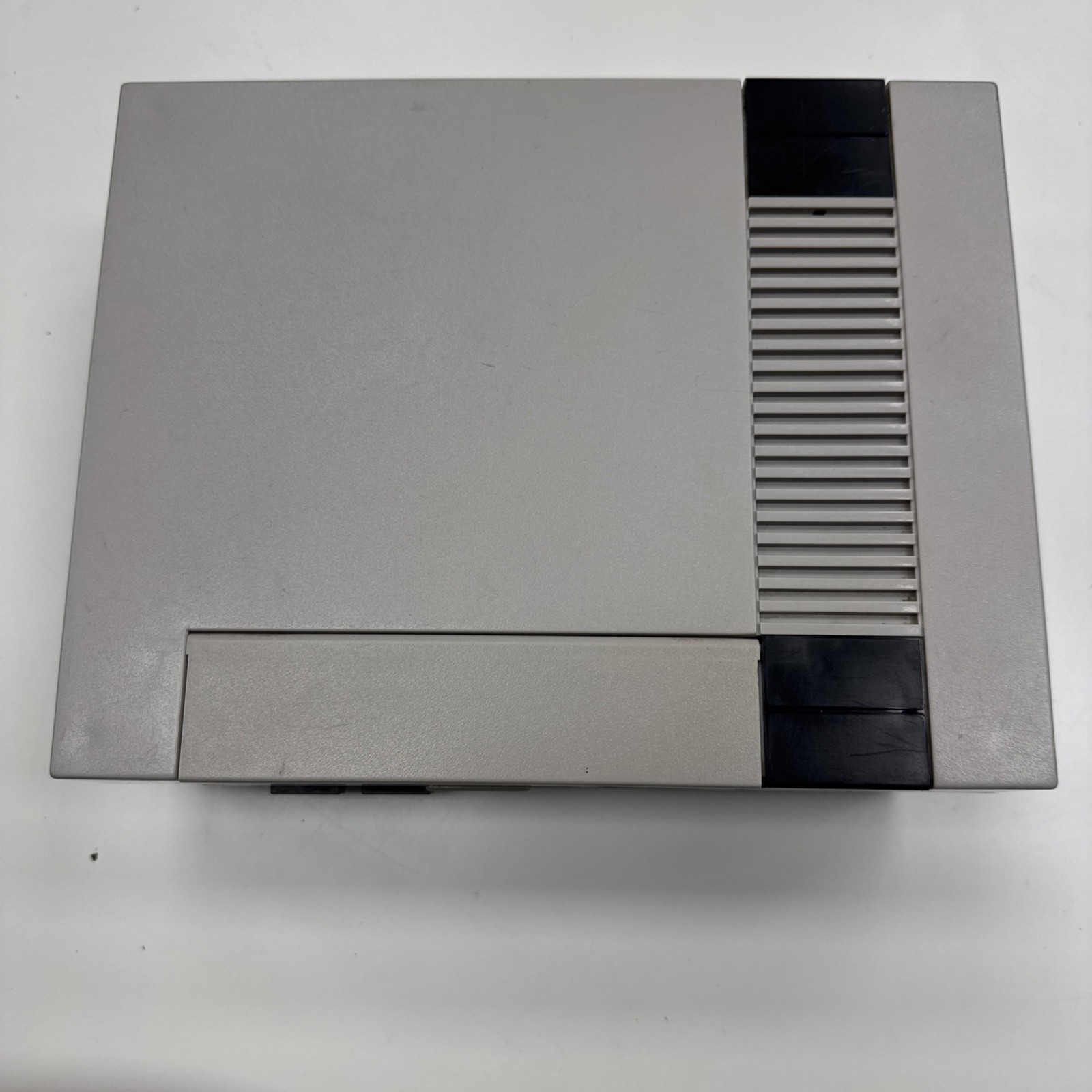 Nintendo NES Console Bundle Ctrl Zapper 4 Games Super Mario 1-3 DONKEY KONG JR