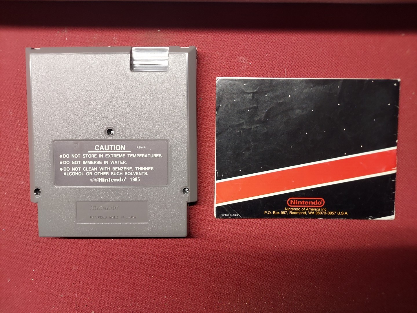 Nintendo NES Action Set Console System Tested Working Controllers Zapper Mario
