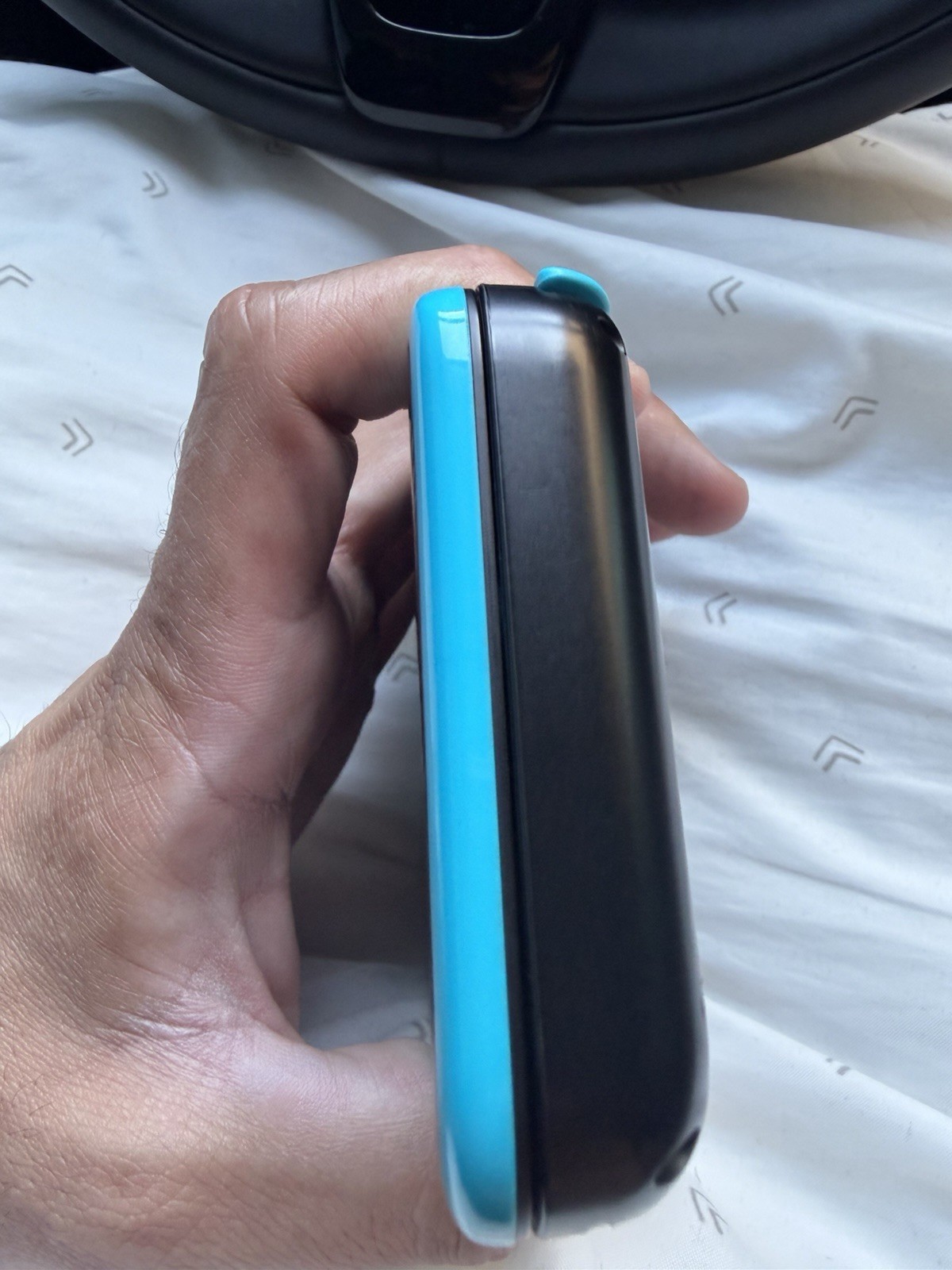 Nintendo New 2DS XL Turquoise Black Console For Parts & Repair DOESNT WORK! READ