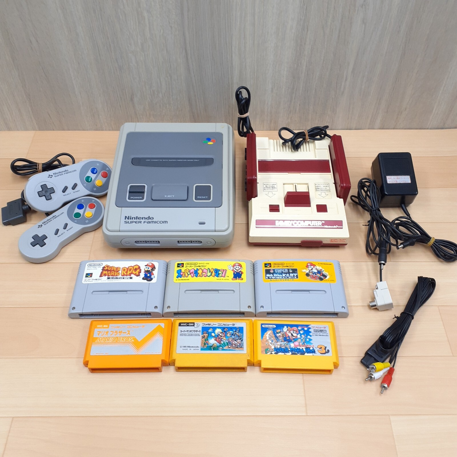 Nintendo Japanese original Famicom & Super Famicom Console with 6 Mario games