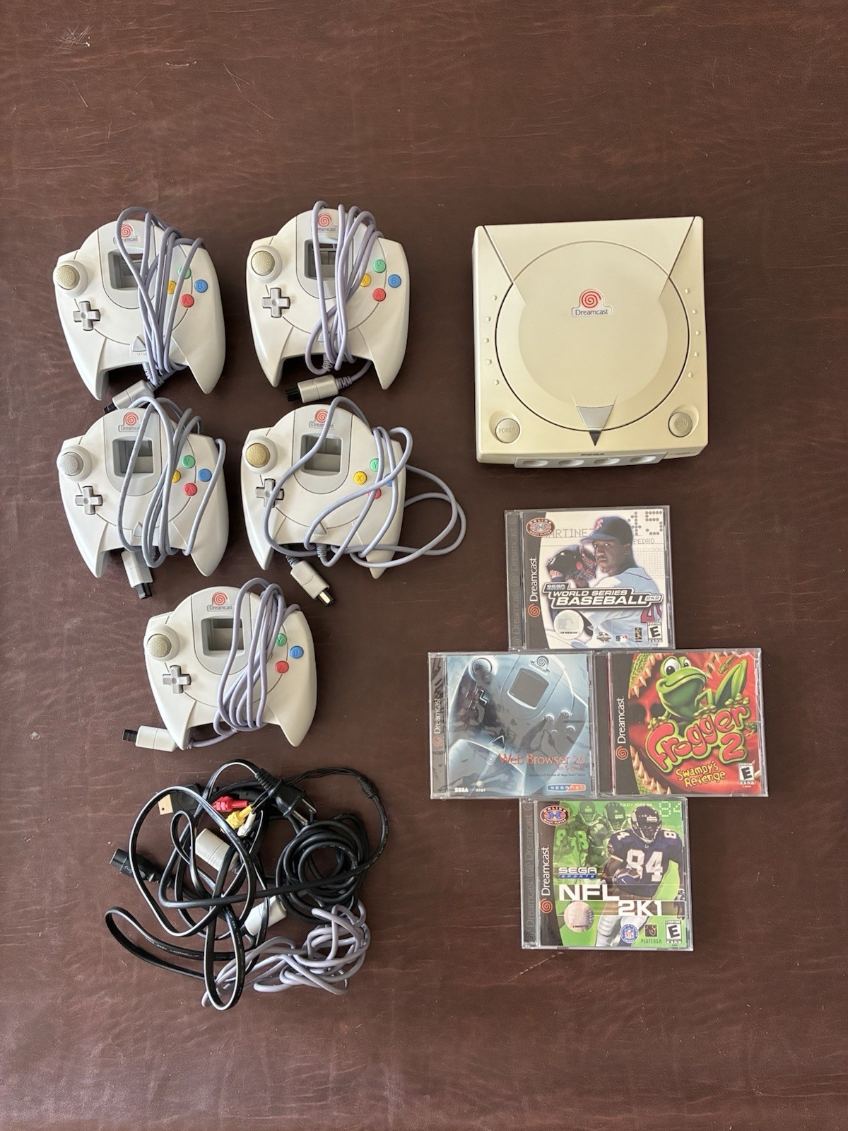 SEGA Dreamcast Console Bundle – TESTED & WORKS