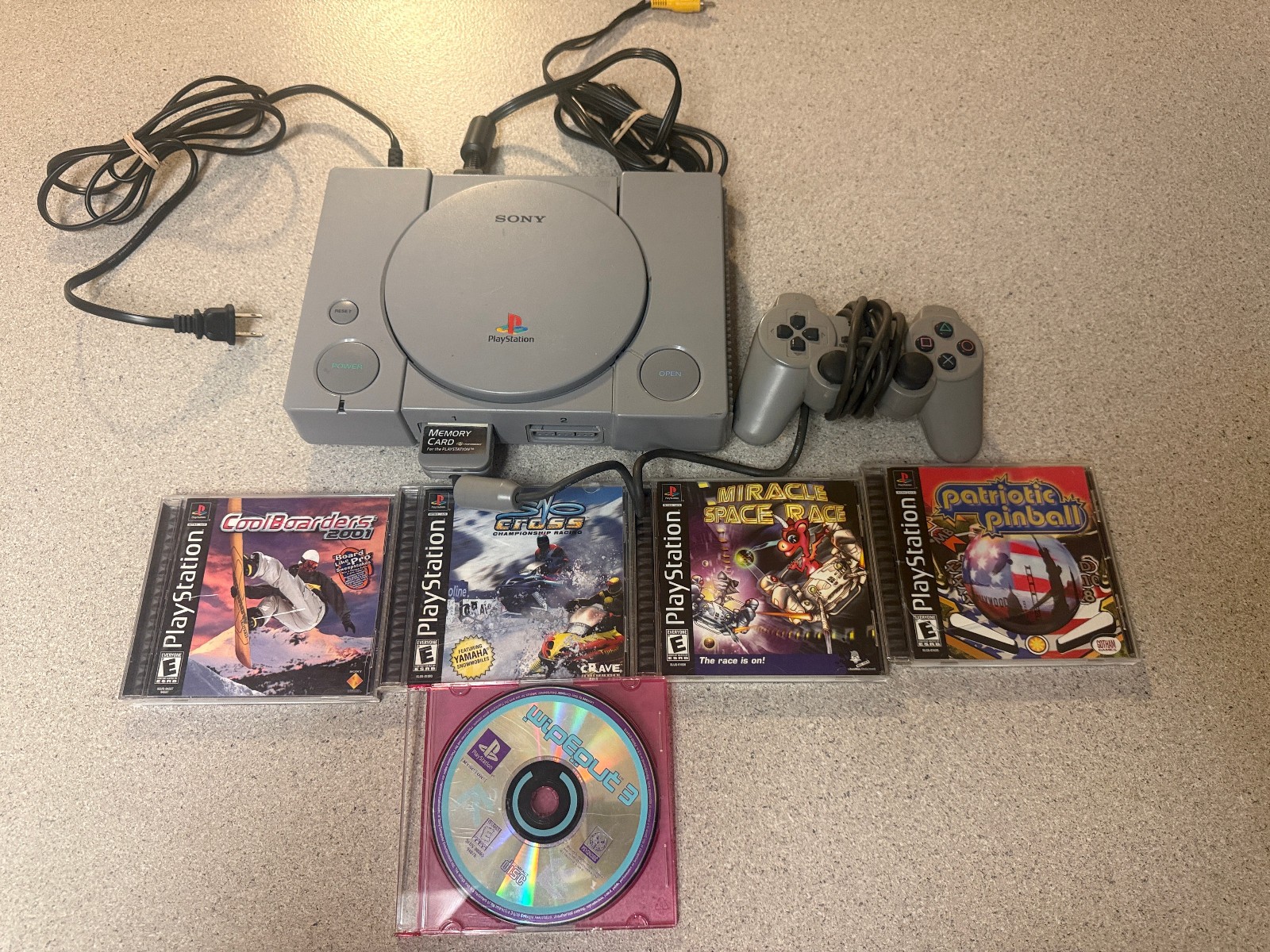 Original Sony PlayStation 1 PS1 Console Bundle, 1 controller + 5 games! TESTED