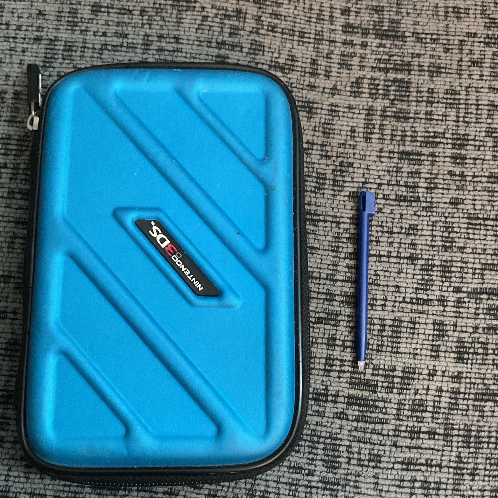 Nintendo 3DS XL Blue/Black 3D 4GB NTSC-U/C Bundle w/ Charger Case Stylus Game