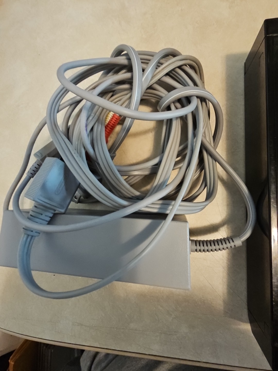 Bkack Nintendo Wii RVL-101 Console – WORK With Cords And Bar Sensor.