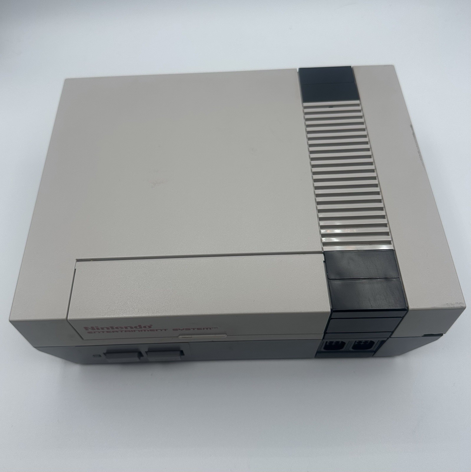 Nintendo NES System New 72 Pin +2 Controllers, Zapper Mario Duck Hunt Manual