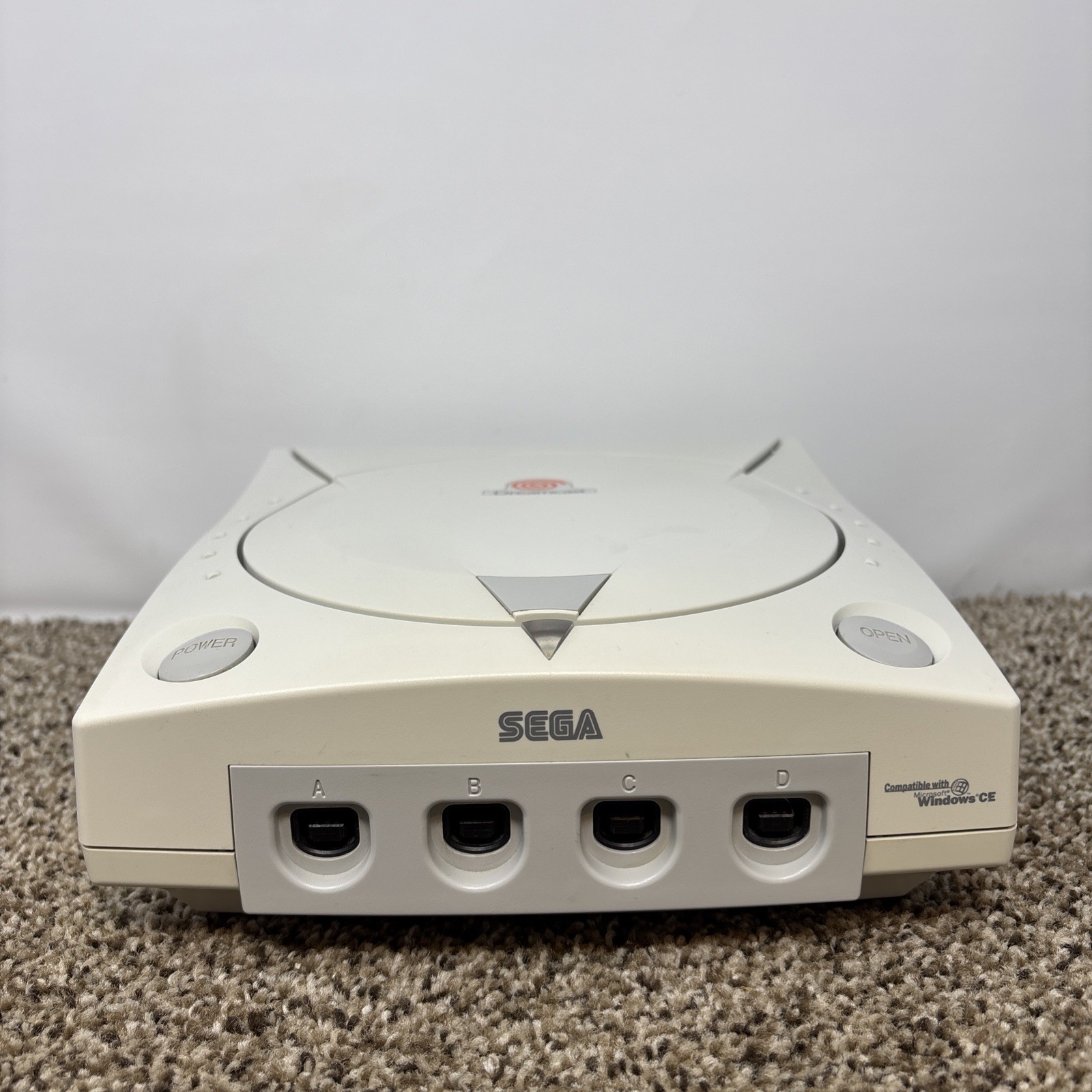 Sega Dreamcast (HKT-3020) Home Console with Controller & Game Bundle