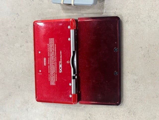 Nintendo 3DS Handheld System – Flame Red