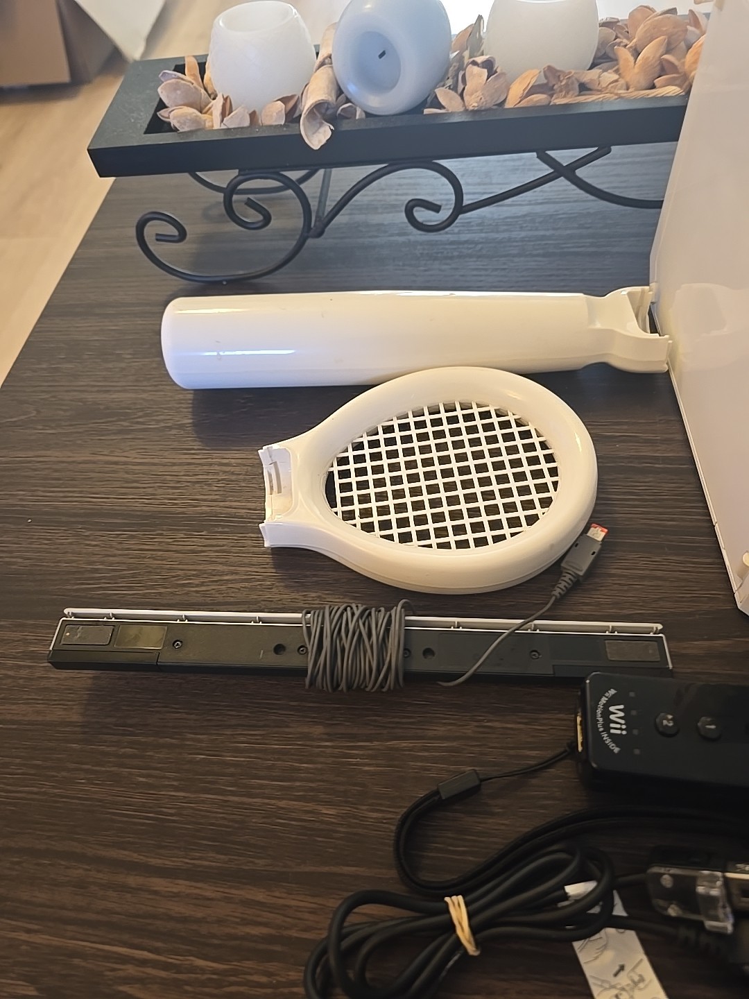 Nintendo Wii White RVL-001 Console Bundle & WII Play
