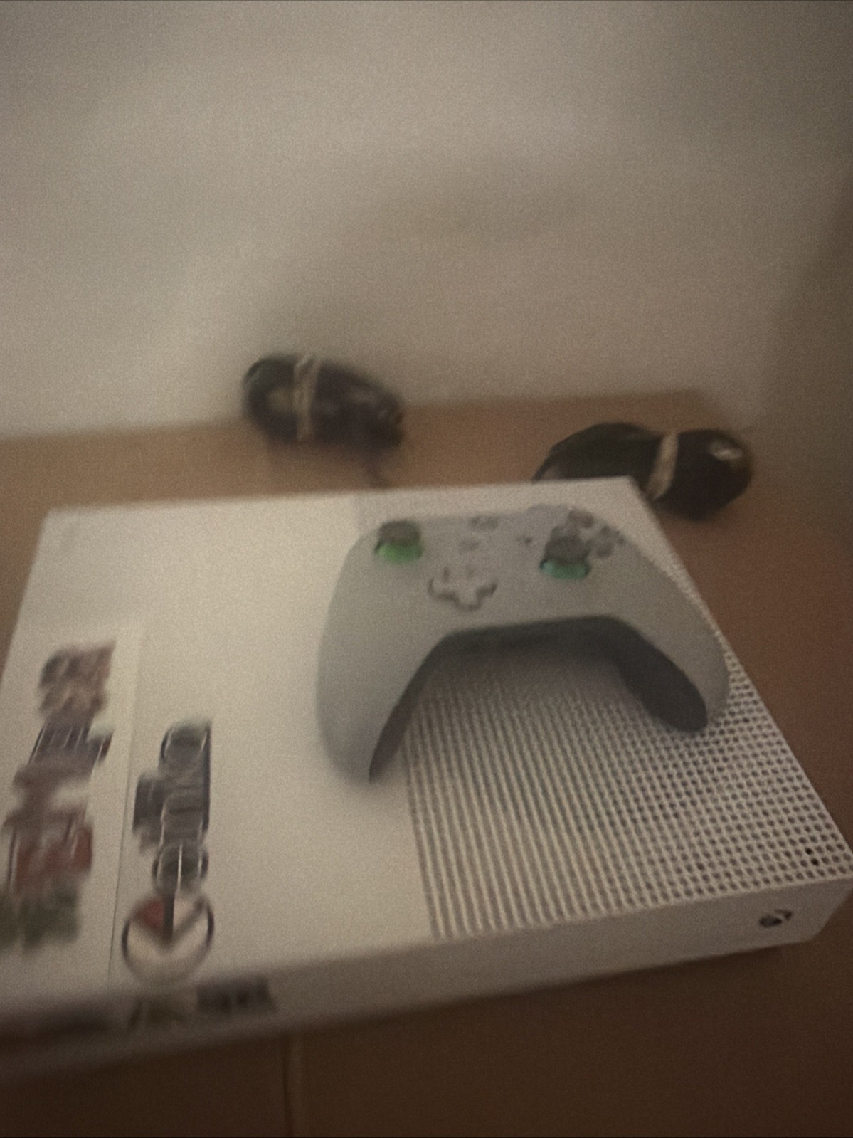 Microsoft Xbox One S 1TB Console Gaming System White 1681 w/ Controller & Cables