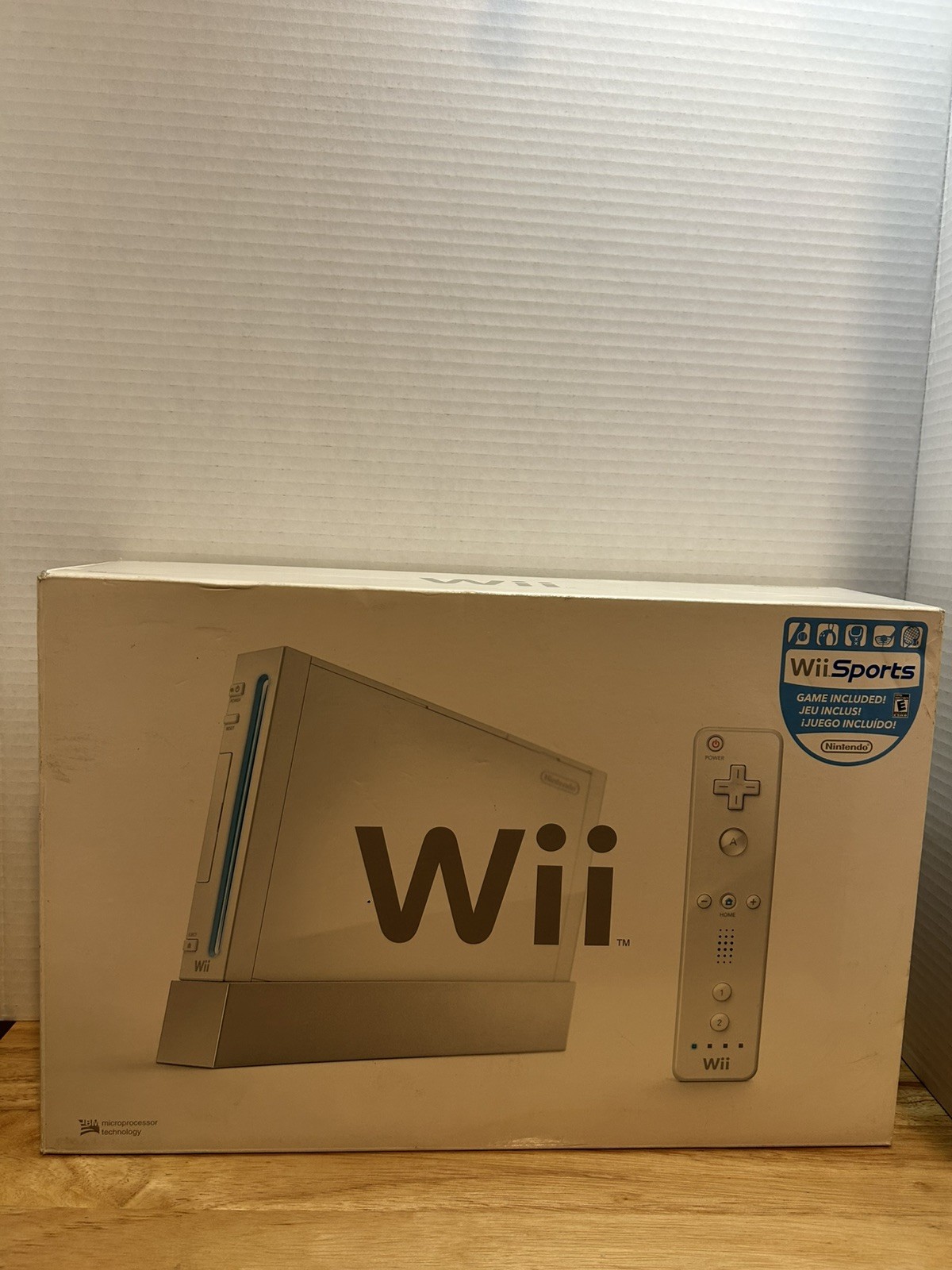 Nintendo Wii White Console TESTED,2 controllers 4 GAMES 2 RECHARGEABLE BATTERIES