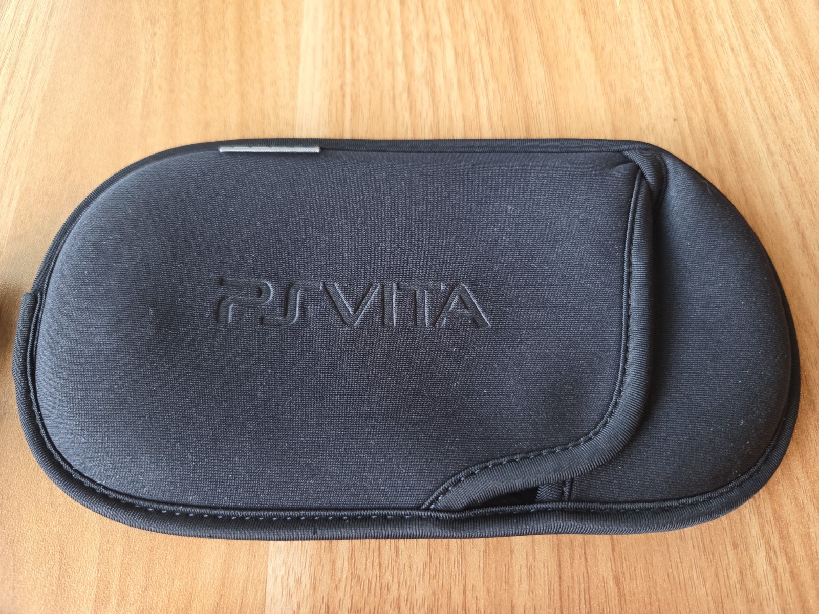 Sony PS Vita 2000 Slim PCH-2000 – Neon Orange – *GREAT * + Charger