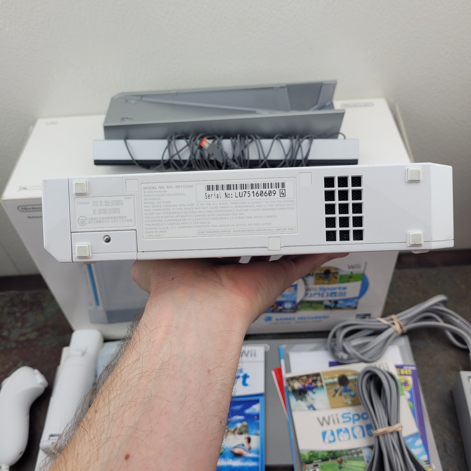 Nintendo Wii Sports / Wii Sports Resort White Console In Box
