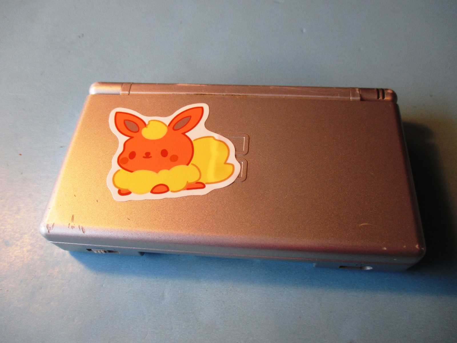 Nintendo DS Lite Silver Handheld System Broken Does Not Turn On