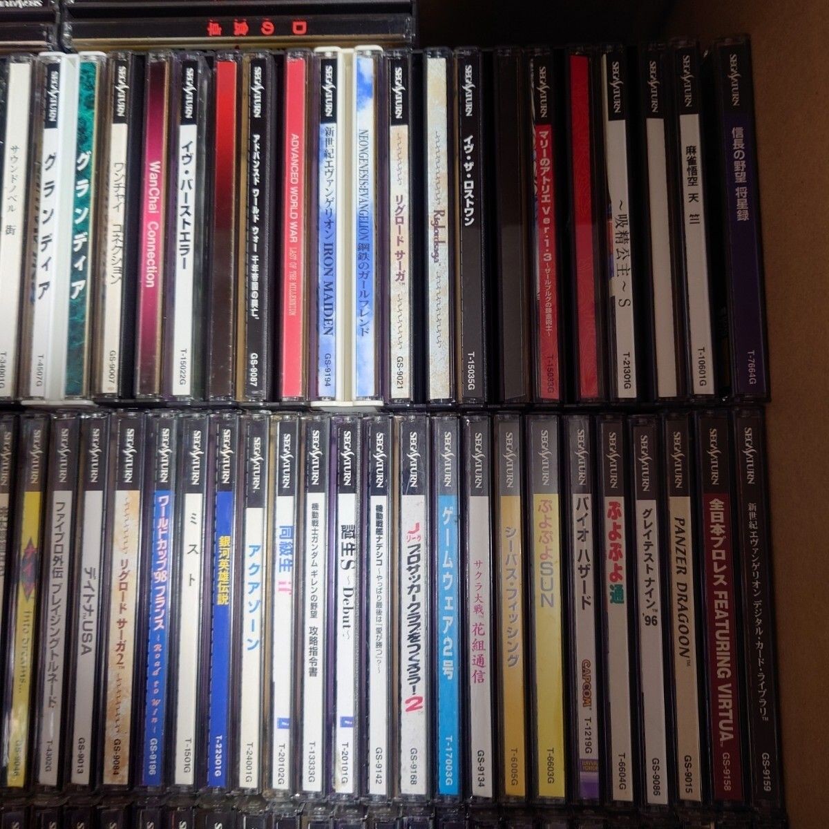 Sega Saturn console + 130 software sets.Tested from Japan