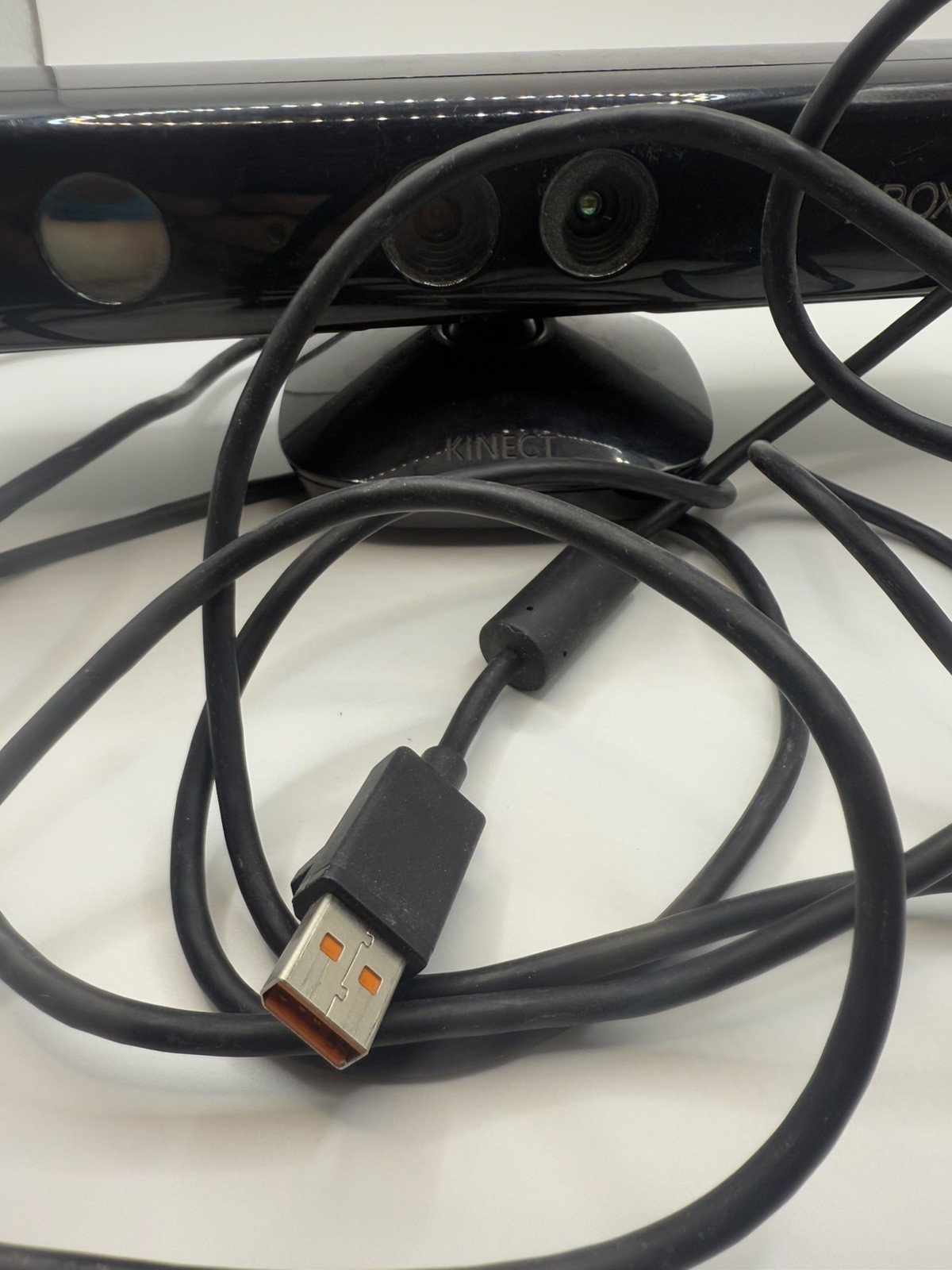 Microsoft Xbox 360 Console Black, Kinect Camera, Controller, Cords Tested 60 GB