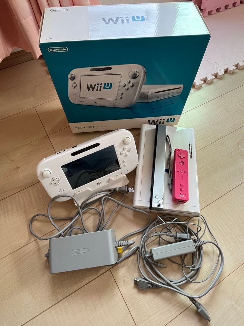 Wii U BASIC Console Set (8GB White) with 2 Game Software Included