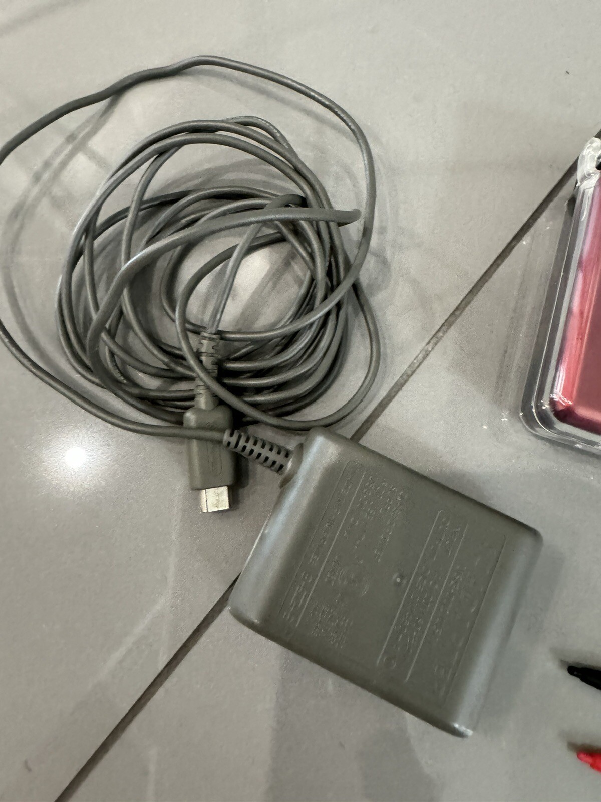Nintendo DS Lite Crimson Red / Black Handheld Gaming System w/ Charger & Stylus