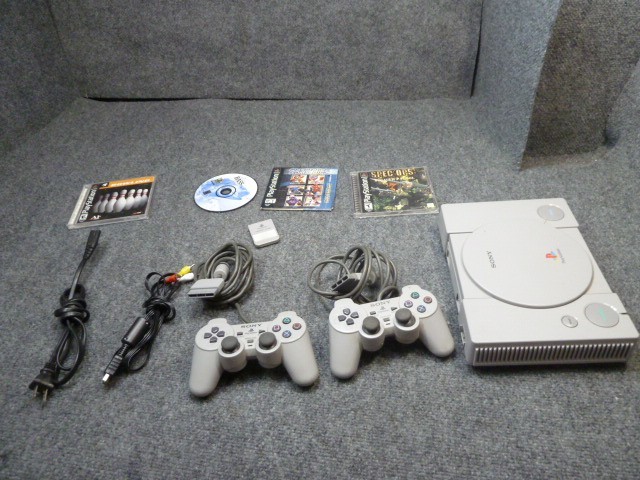 Sony PlayStation 1 PS1 SCPH-1001 Console Bundle
