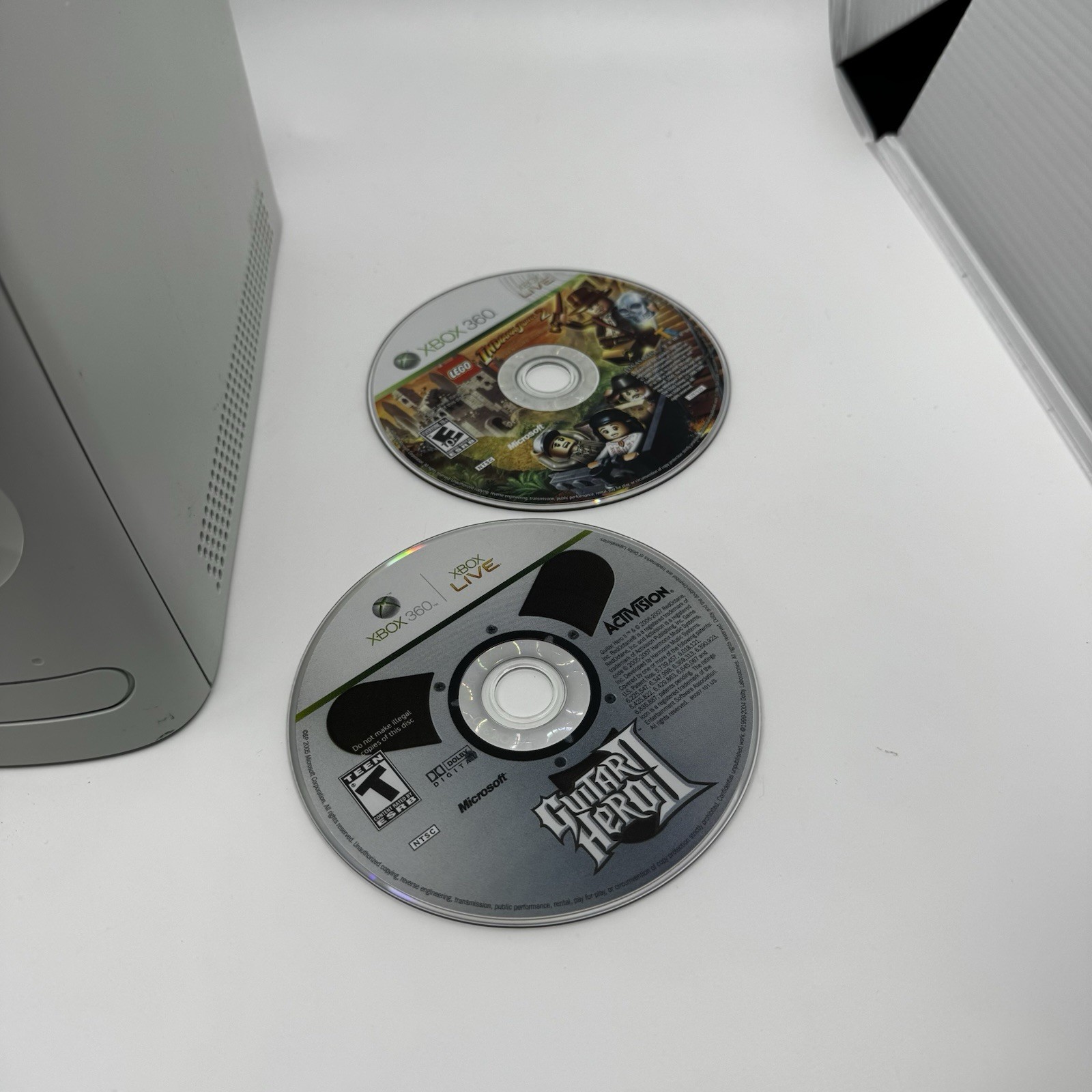 Xbox 360 S Slim Model 1439 White Console W/Controller No Hard drive Tested Works