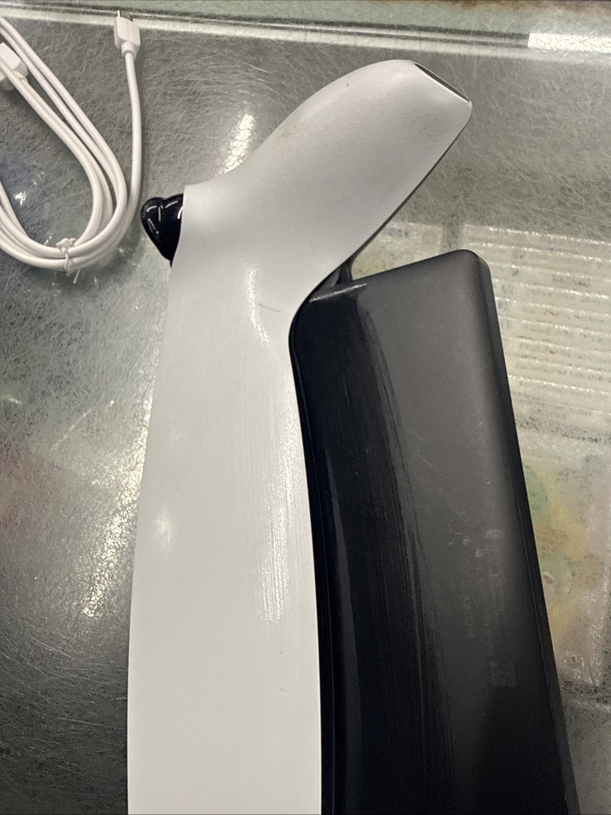 Sony PlayStation 5 (PS5) CFI-Y1001 PlayStation Portal – Cracked Screen