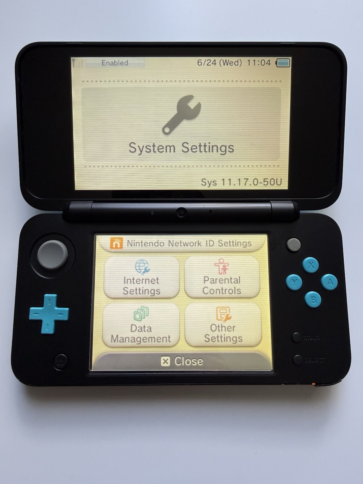 Nintendo 2DS XL LL Black x Turquoise English Region Free 64GB Charger