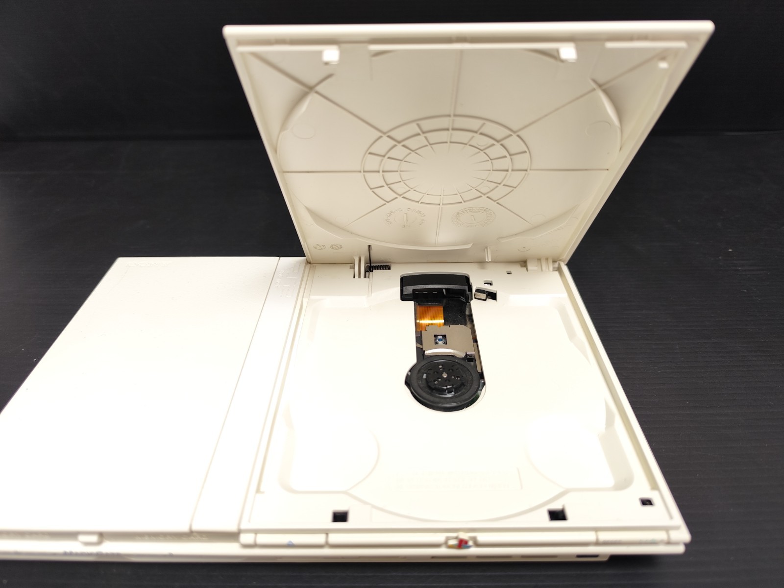 “Region Free” Playstation2 PS2 Slim Console SCPH-77000 Ceramic White Note A
