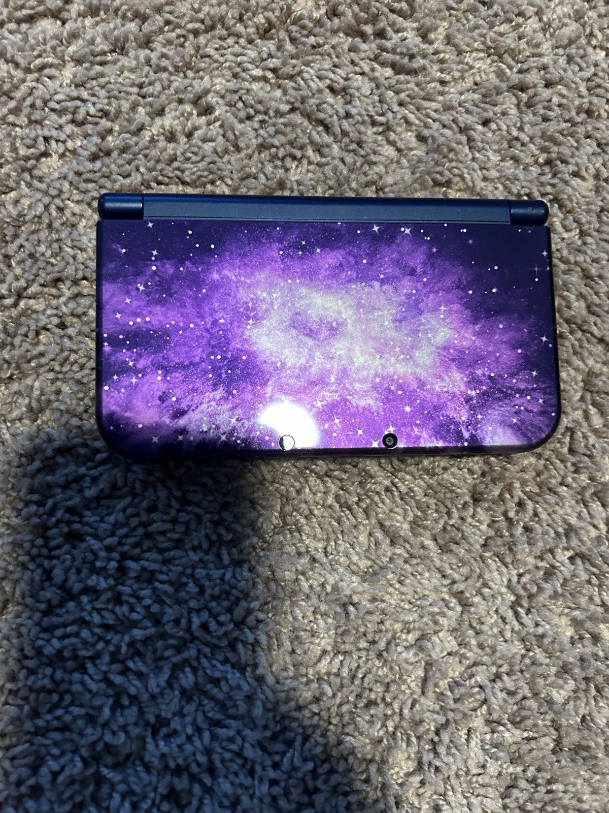 Nintendo 3ds Galaxy XL, in good condition, comes with box, charger, and 9 games!