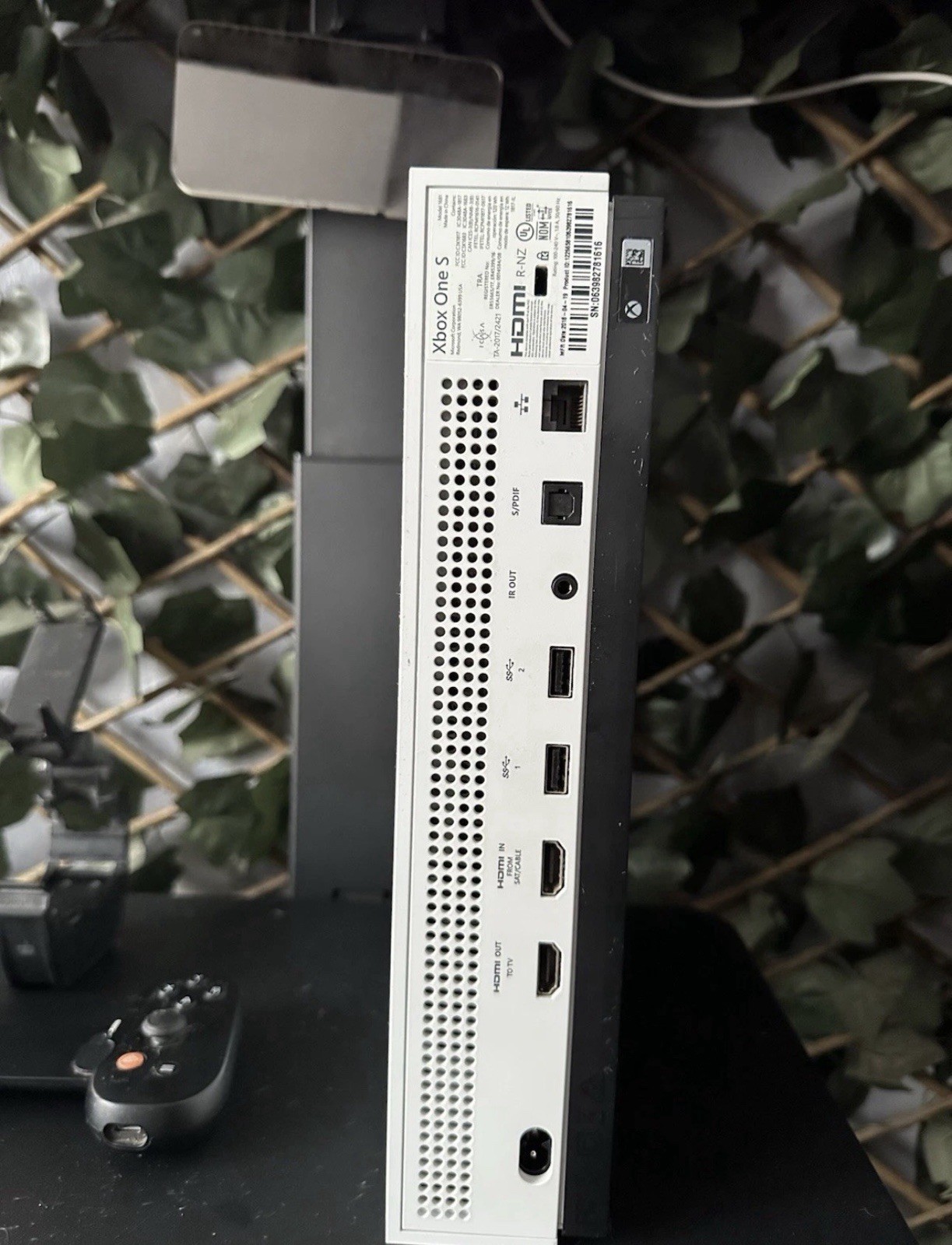 Xbox One S 1TB Console White Bundle