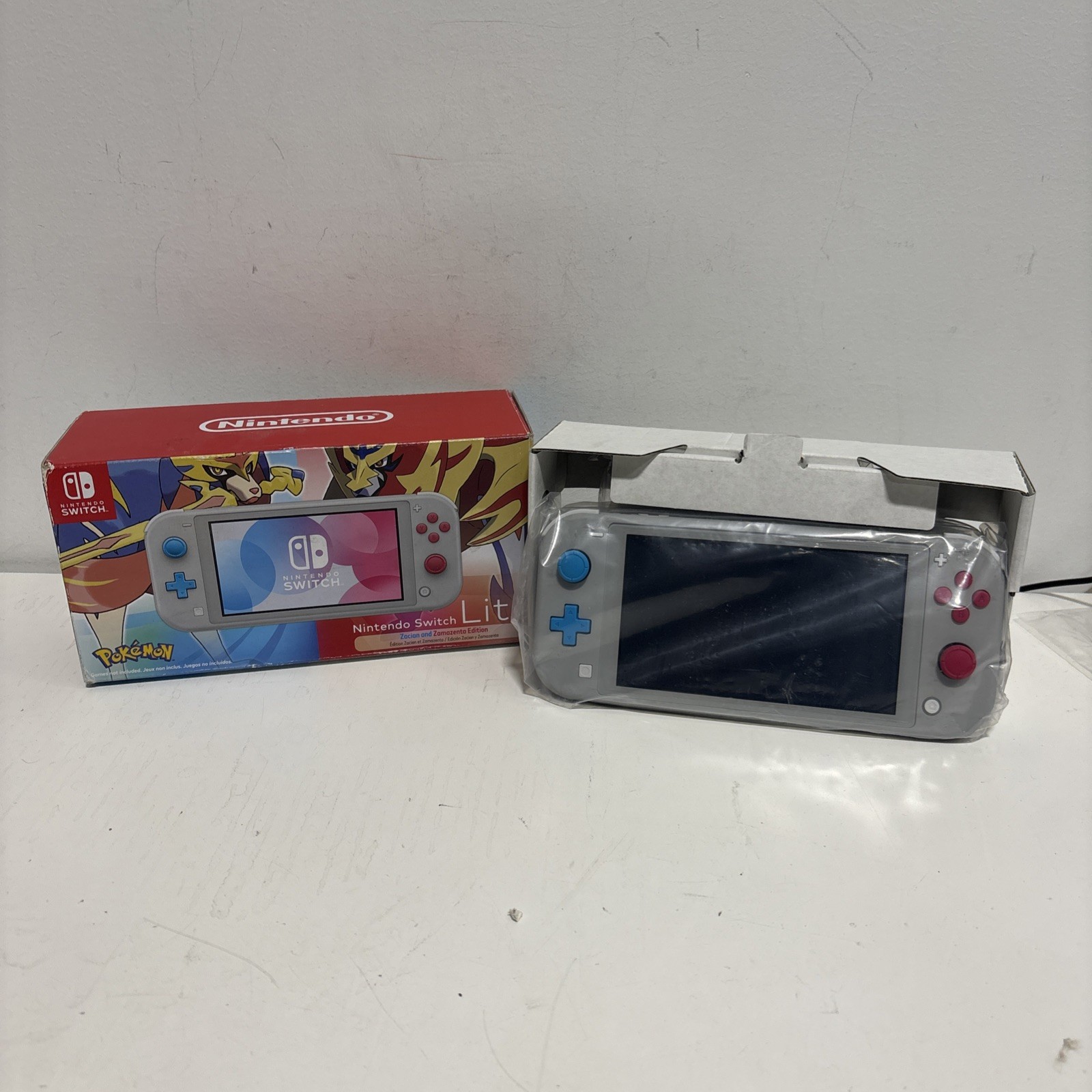 RARE – Nintendo Switch Lite Pokemon Zacian Zamazenta Edition – Open Box