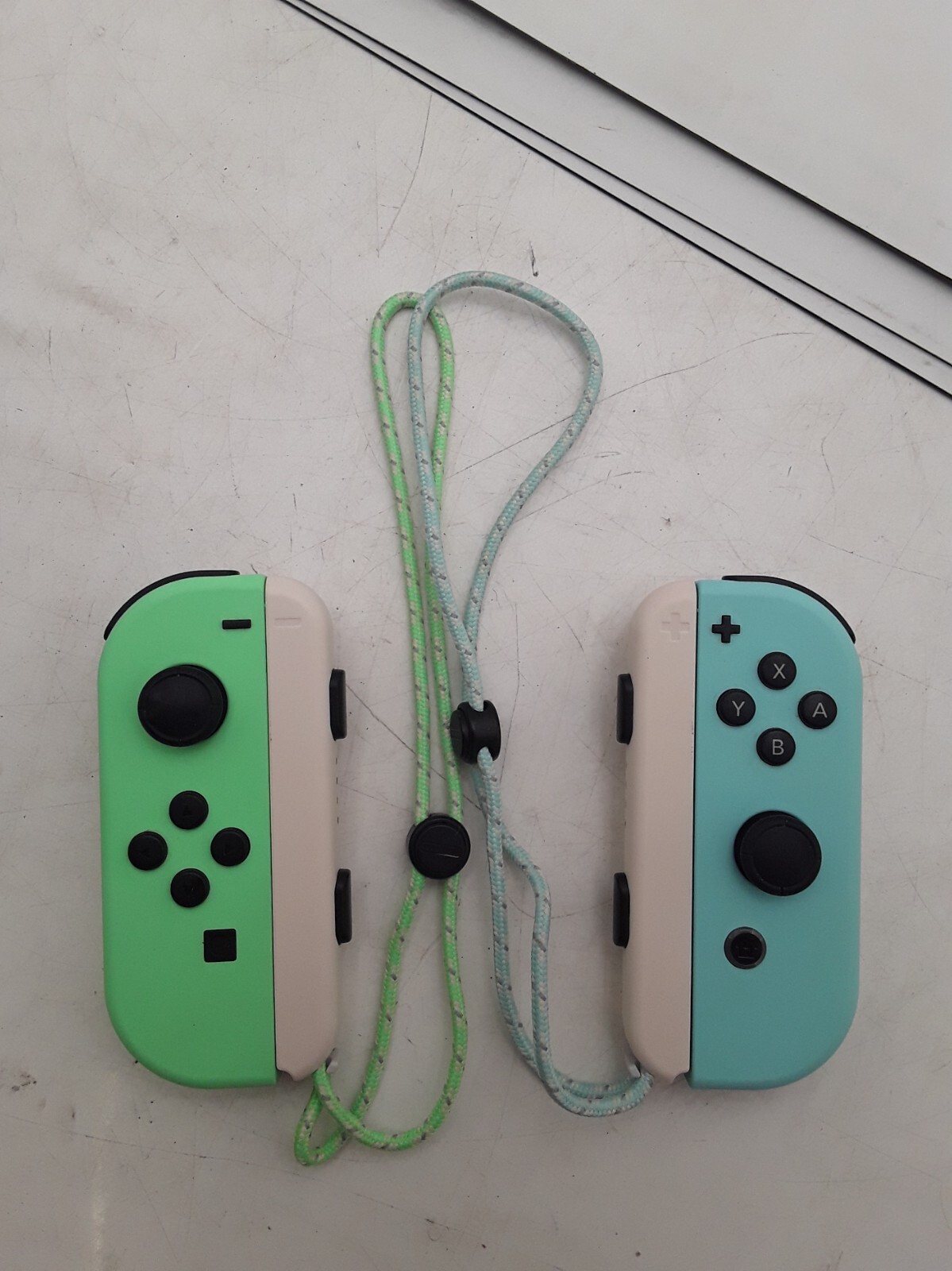 Preowned Nintendo Switch Animal Crossing Horizons Joy-Con L/R JP Limited Color