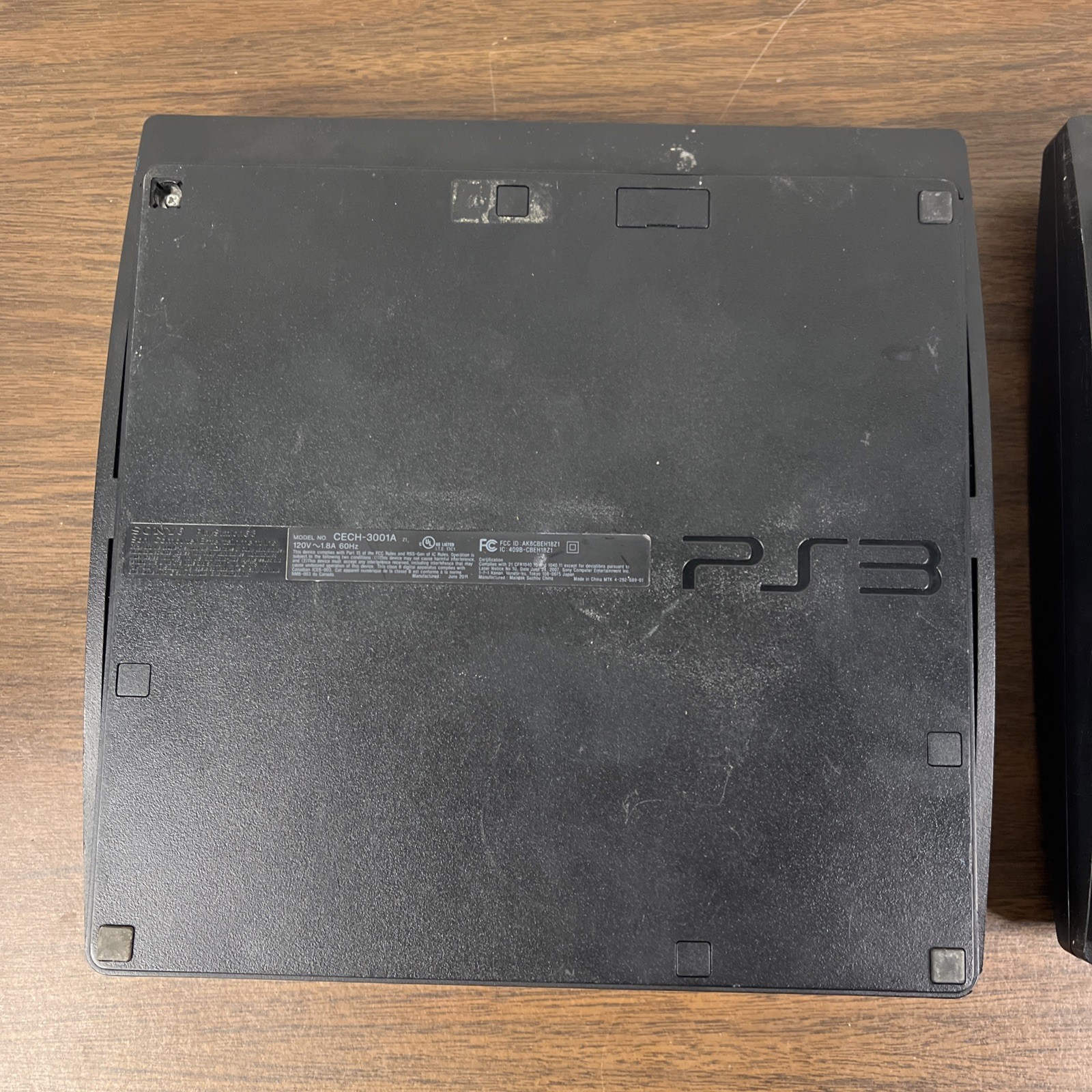 Lot Of 2 Broken Sony PlayStation 3 PS3 Slim CECH-3001 Consoles For Parts/Repair