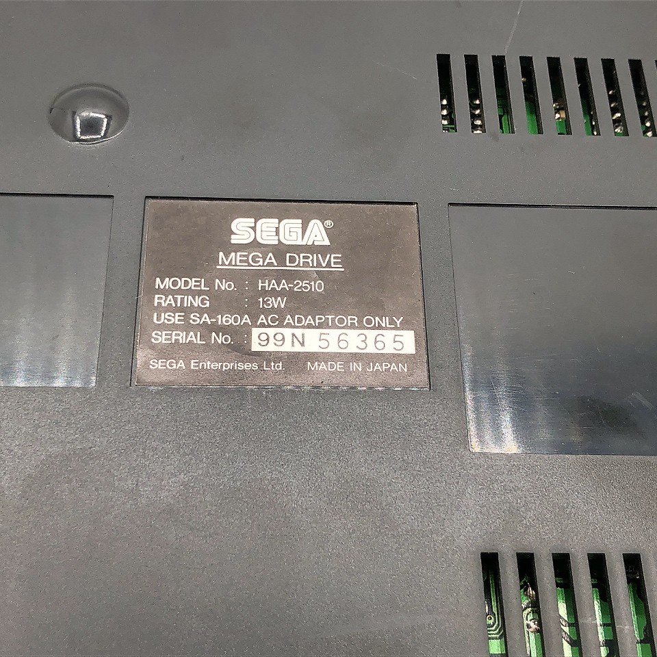 Sega Mega Drive Console HAA-2510 2 Controller Megadrive NTSC-J Japan Tested
