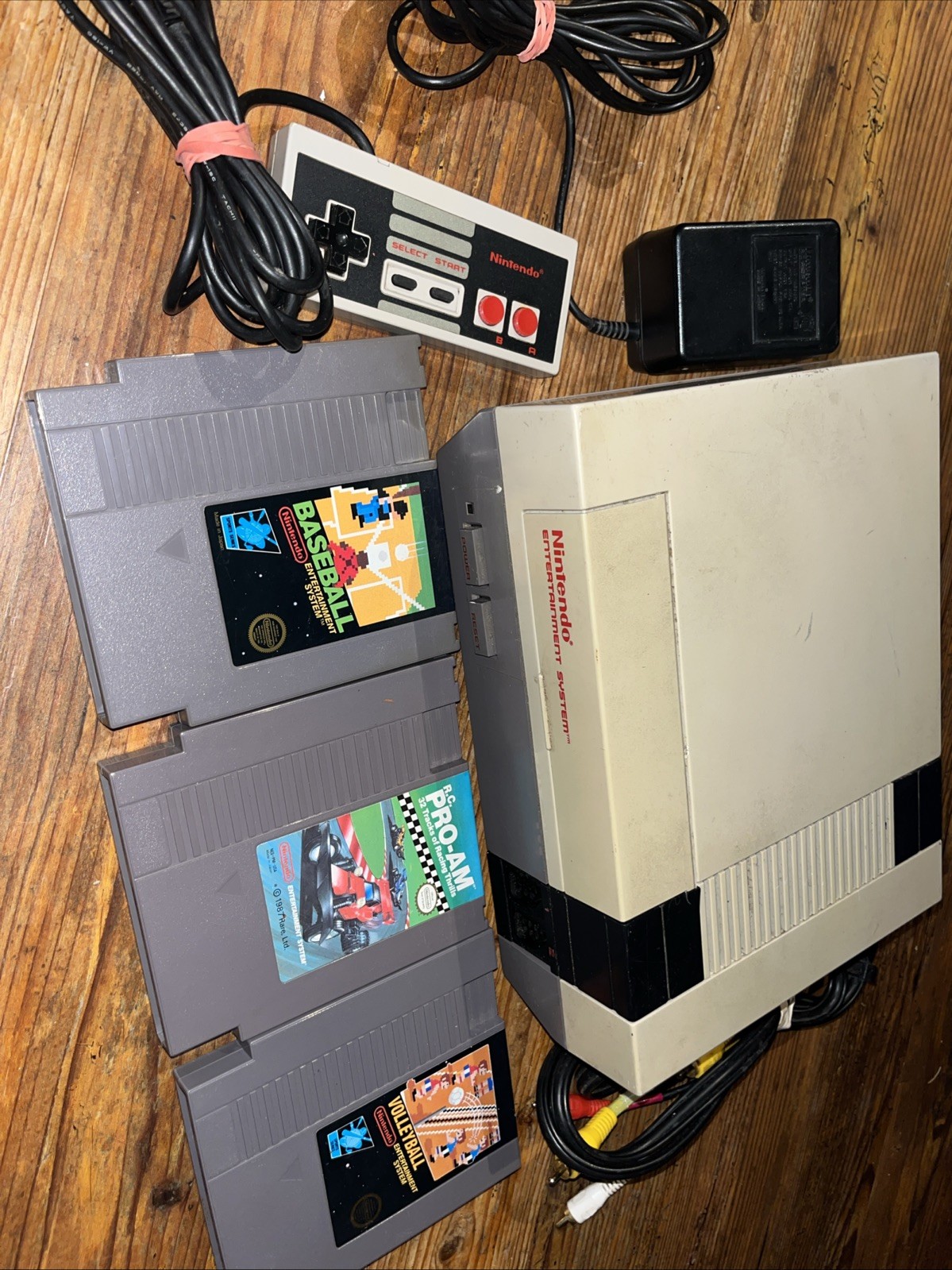 Nintendo NES System Bundle – Authentic Games – Tested & Working