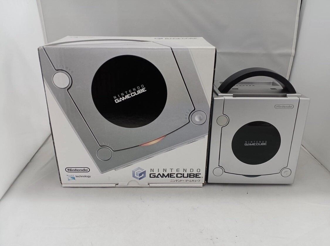 Nintendo DOL-001 GameCube Used Japan Silver No Instructions